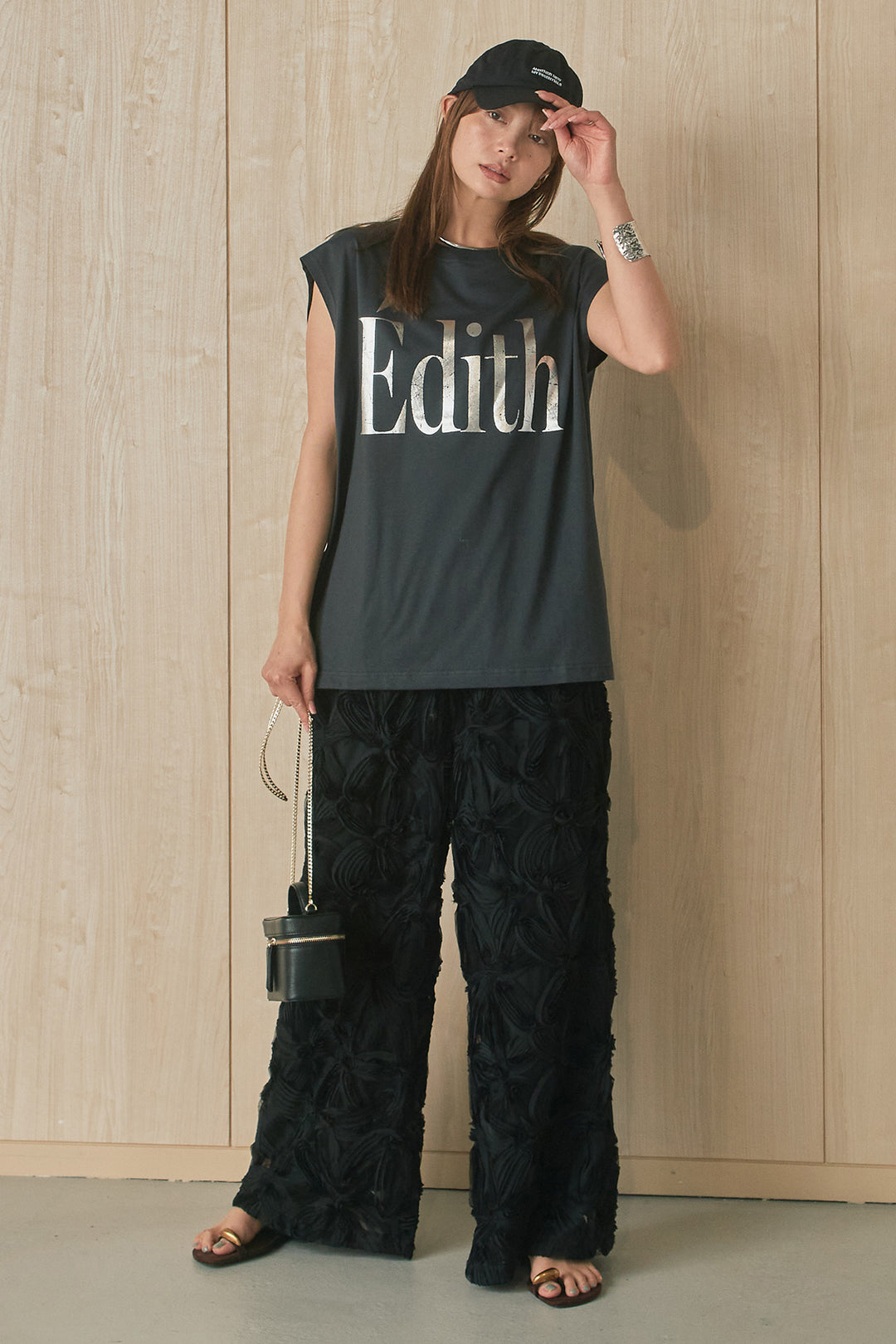 [SET]箔ロゴプリントノースリーブTシャツ+立体レースストレートパンツ(2set)