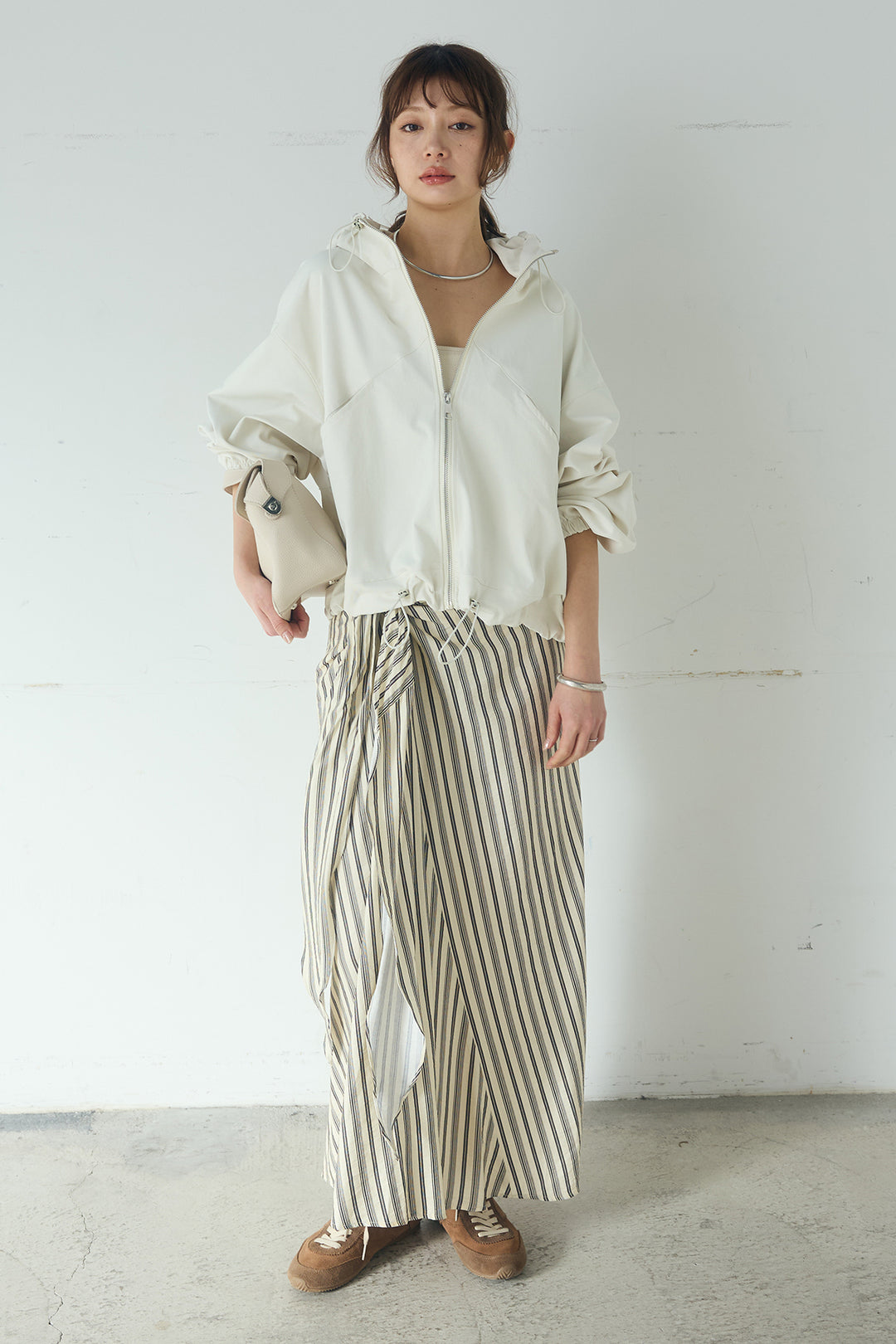 [SET]ネック裾絞りブルゾンアウター+マルチピンストライプ柄巻きスカート(2set)