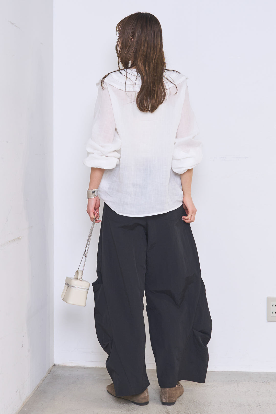 [SET]フリルボタンブラウス+ドライタフタタックバレルパンツ(2set)