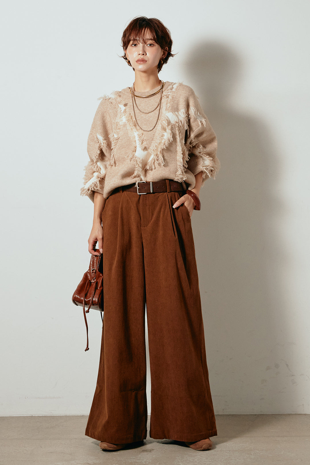 [SET]シャギージャガードニットトップス+太ベルト付きコーデュロイタックパンツ(2set)