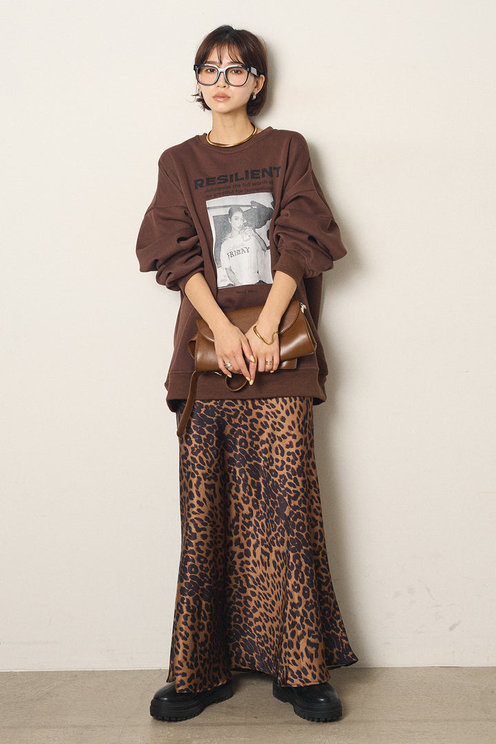 [SET]モノトーンプリントスウェット+レオパード柄サテンスカート(2set)