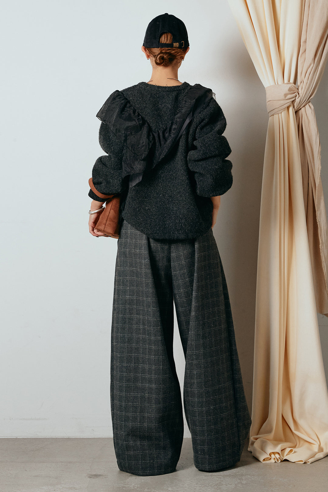 [SET]アシンメトリーフリルニットトップス+ウールライクチェックタックパンツ(2set)
