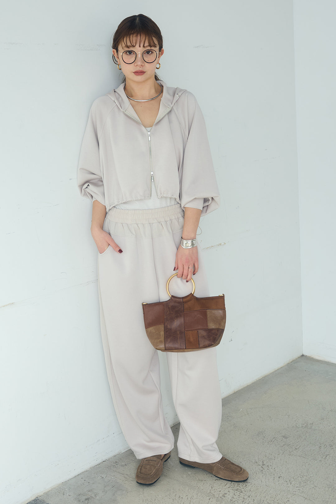 [SET]ドルマンショートフーディー+異素材切り替えスウェットパンツ(2set)