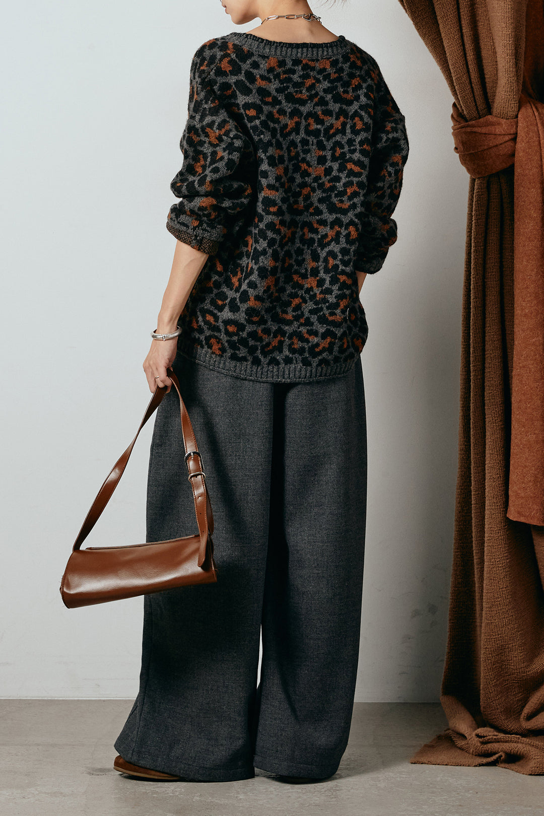 [SET]ステッチデザインレオパードニットカーディガン+ポーチベルト付きカーブパンツ(2set)