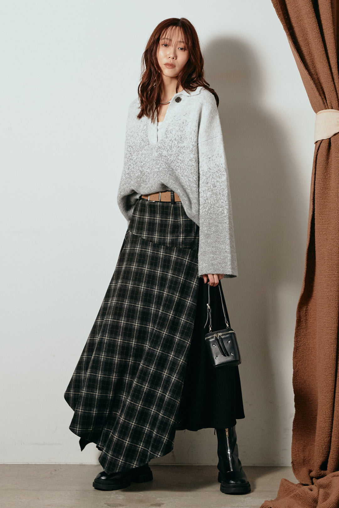 [SET]グラデーションラメニットキーネックプルオーバー+フェイクレザーベルト付き切り替えタータンチェックスカート(2set)