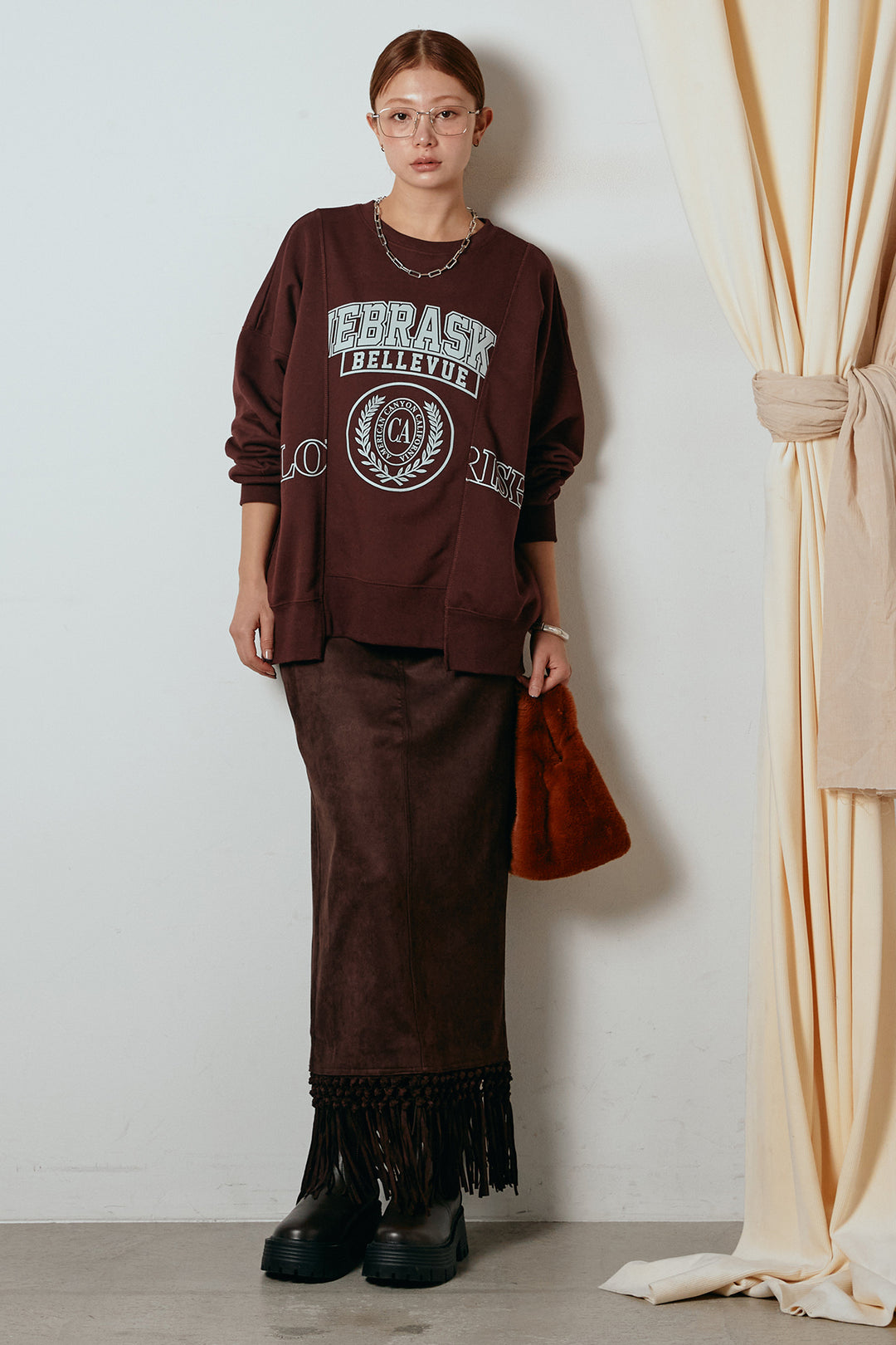 [SET]裏毛カレッジプリントプルオーバー+スウェードライク裾フリンジスカート(2set)