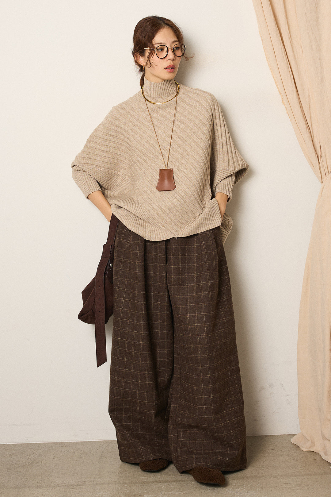 [SET]アシメデザインリブポンチョニットトップス+ウールライクチェックタックパンツ(2set)