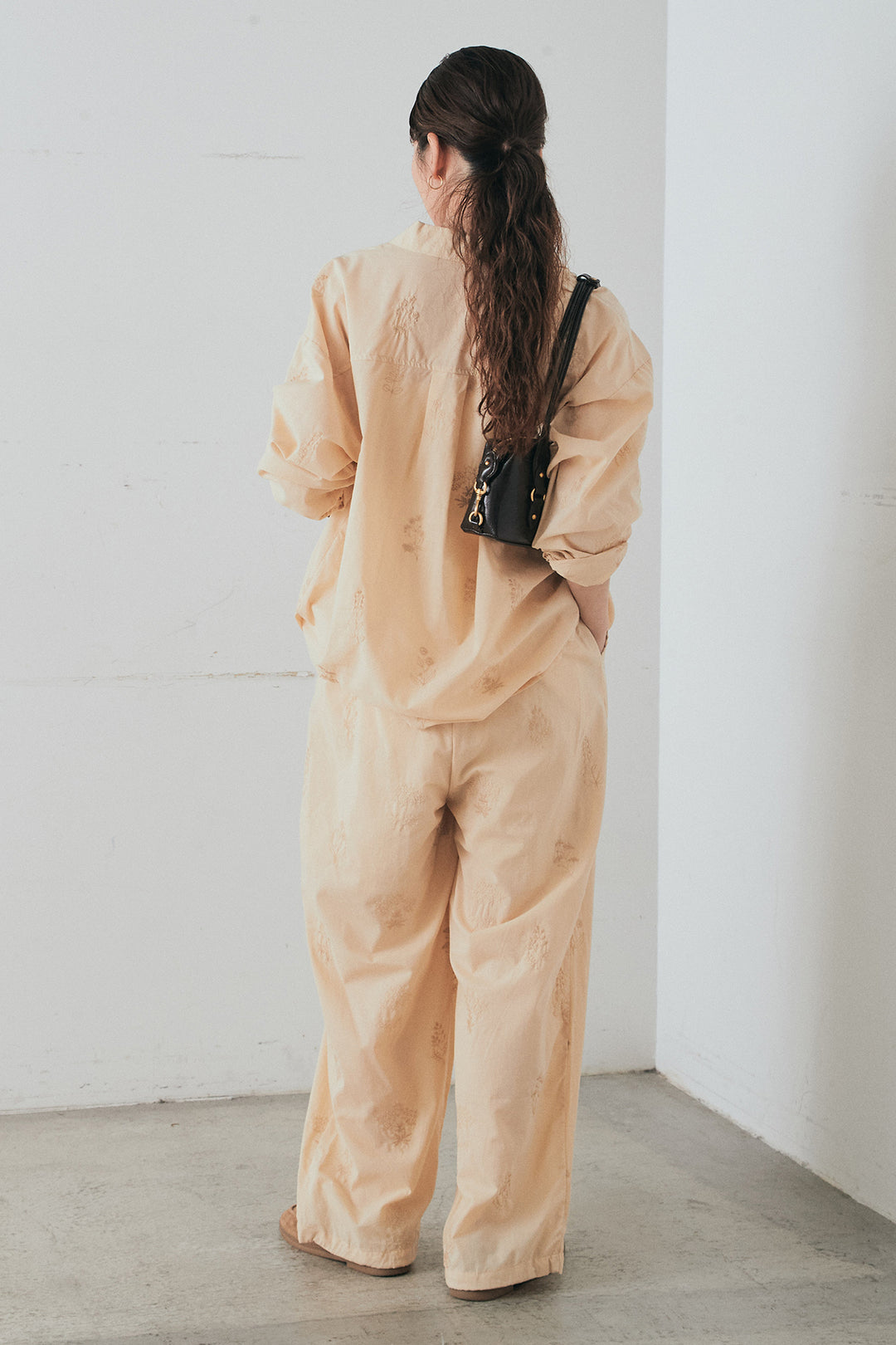 [SET]刺繍ローンオープンカラーシャツ+刺繍ローンタックイージーパンツ(2set)