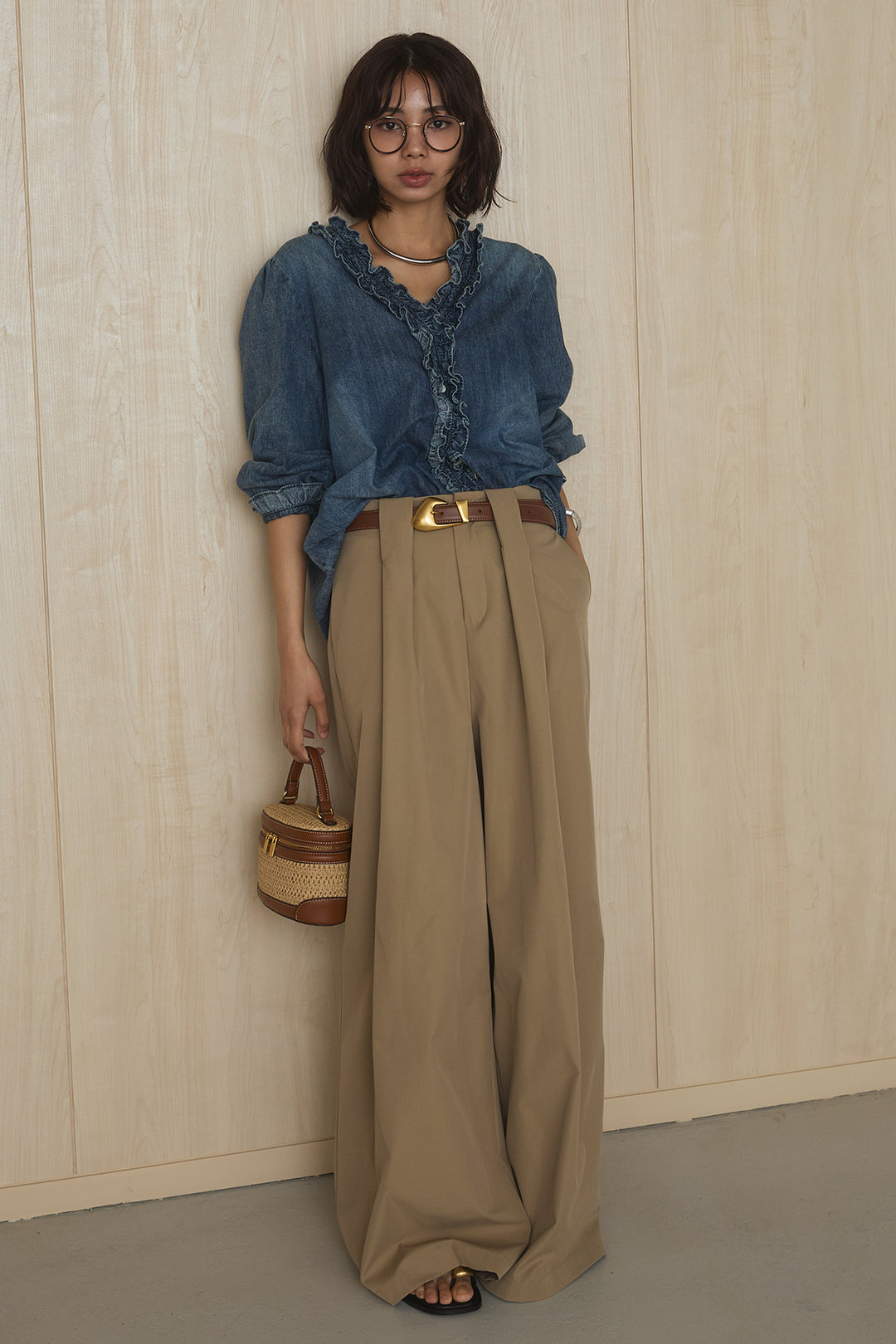 [SET]Vネックデニムフリルトップス+ベルトループデザインハイウエストタックパンツ(2set)