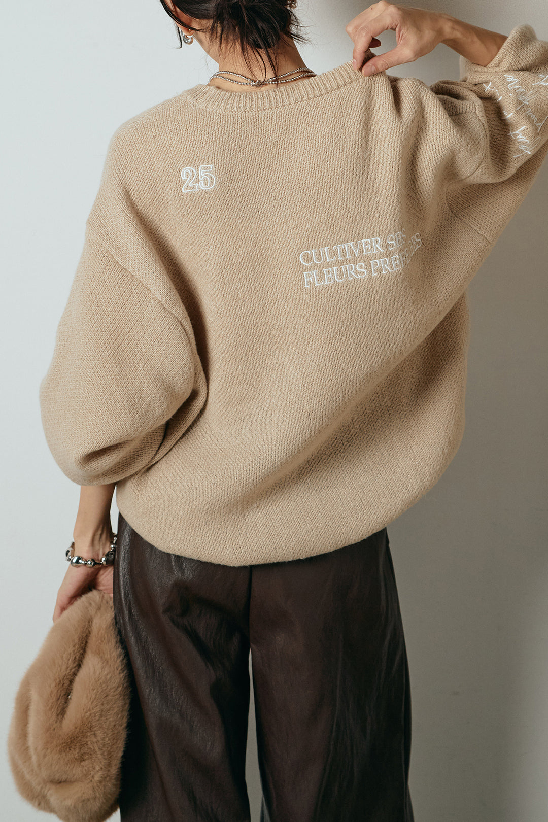 [SET]刺繍ロゴランダムデザインニットトップス+ベルト付きレザーライクタックパンツ(2set)