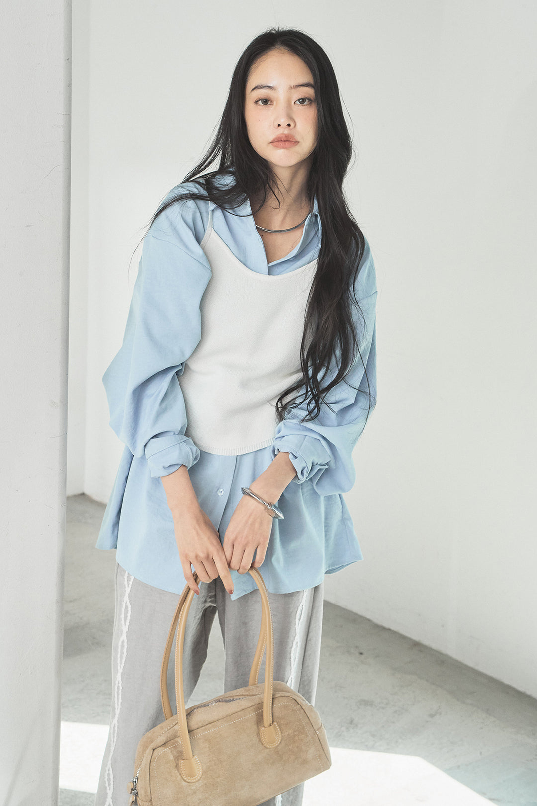 [SET]ニットキャミ付きシャツ+刺繡テープラインパンツ(2set)