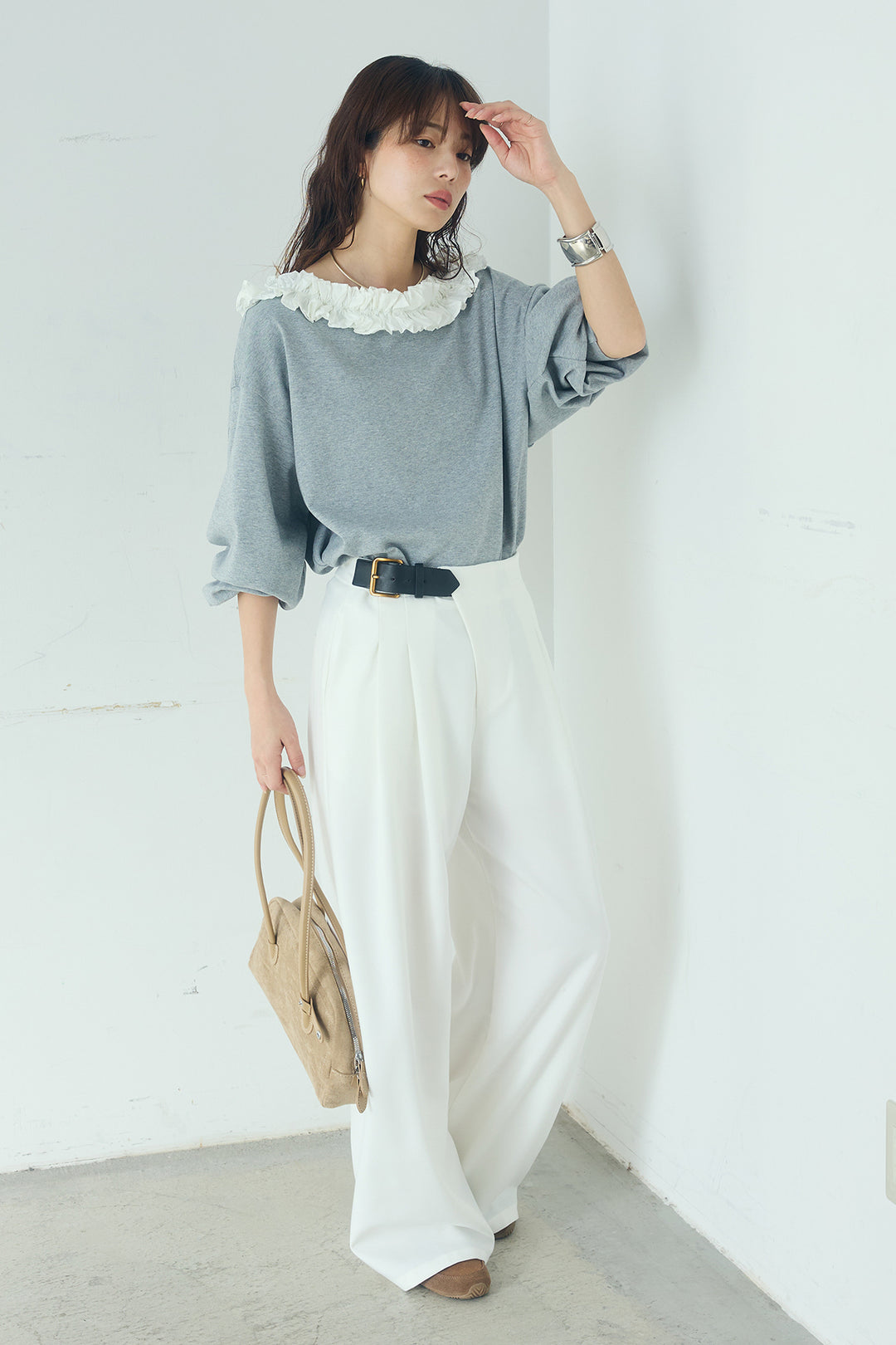[SET]ネックギャザーフリルスウェット+サイドベルトタック入りスラックス(2set)