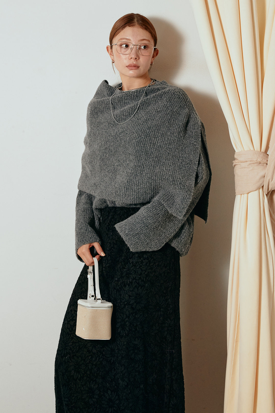 [SET]ケープデザインリブニットトップス+花柄刺繍ベロアフレアスカート(2set)