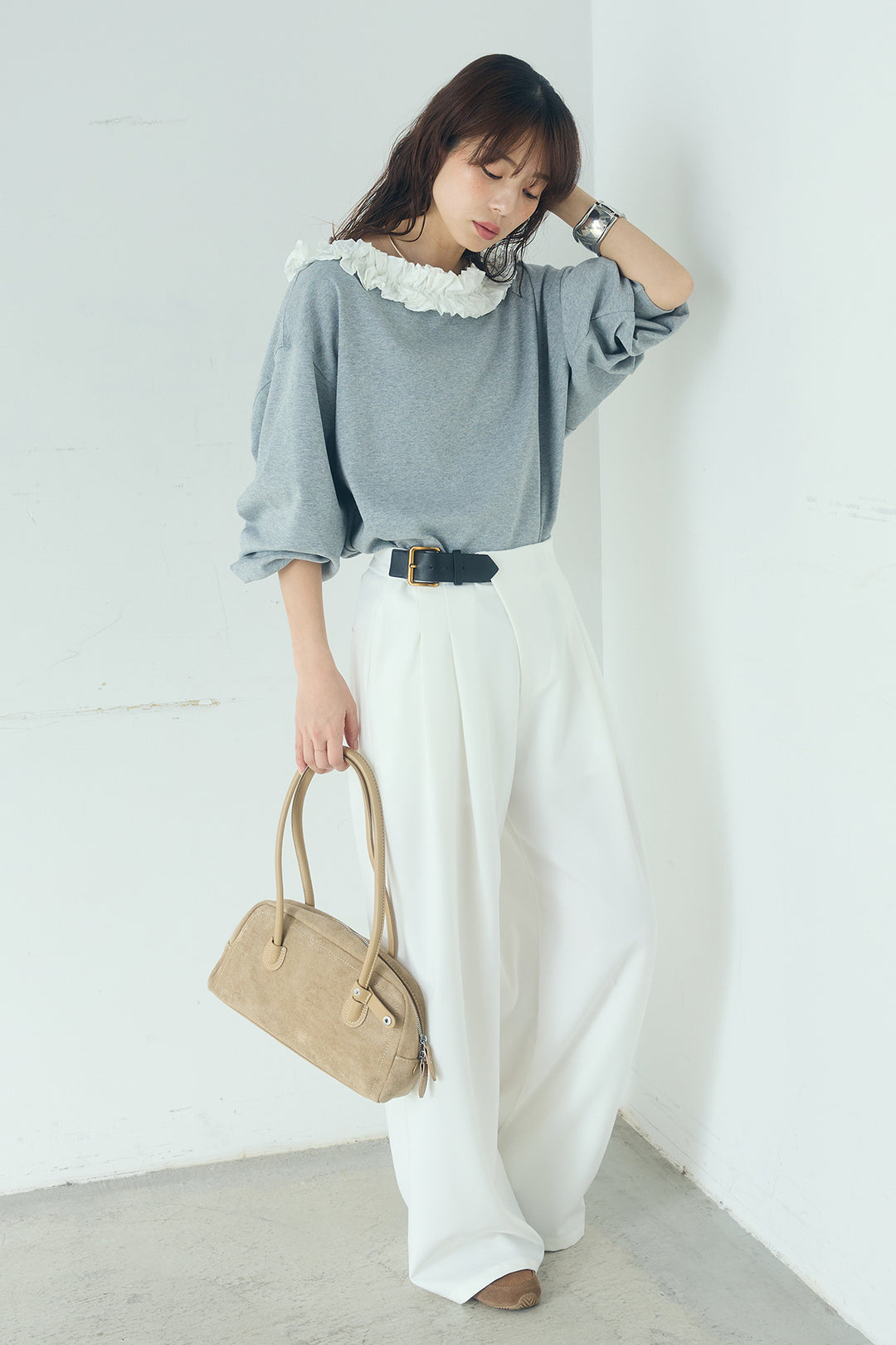 [SET]ネックギャザーフリルスウェット+サイドベルトタック入りスラックス(2set)