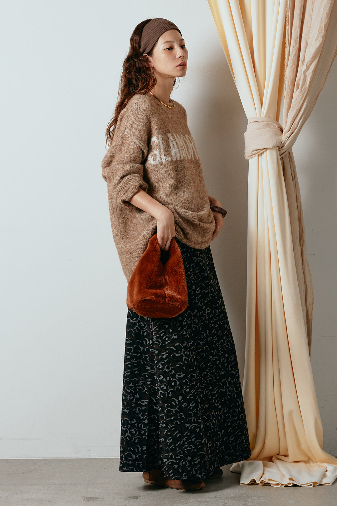 [SET]フロントロゴデザインニットトップス+レオパードロングスカート(2set)