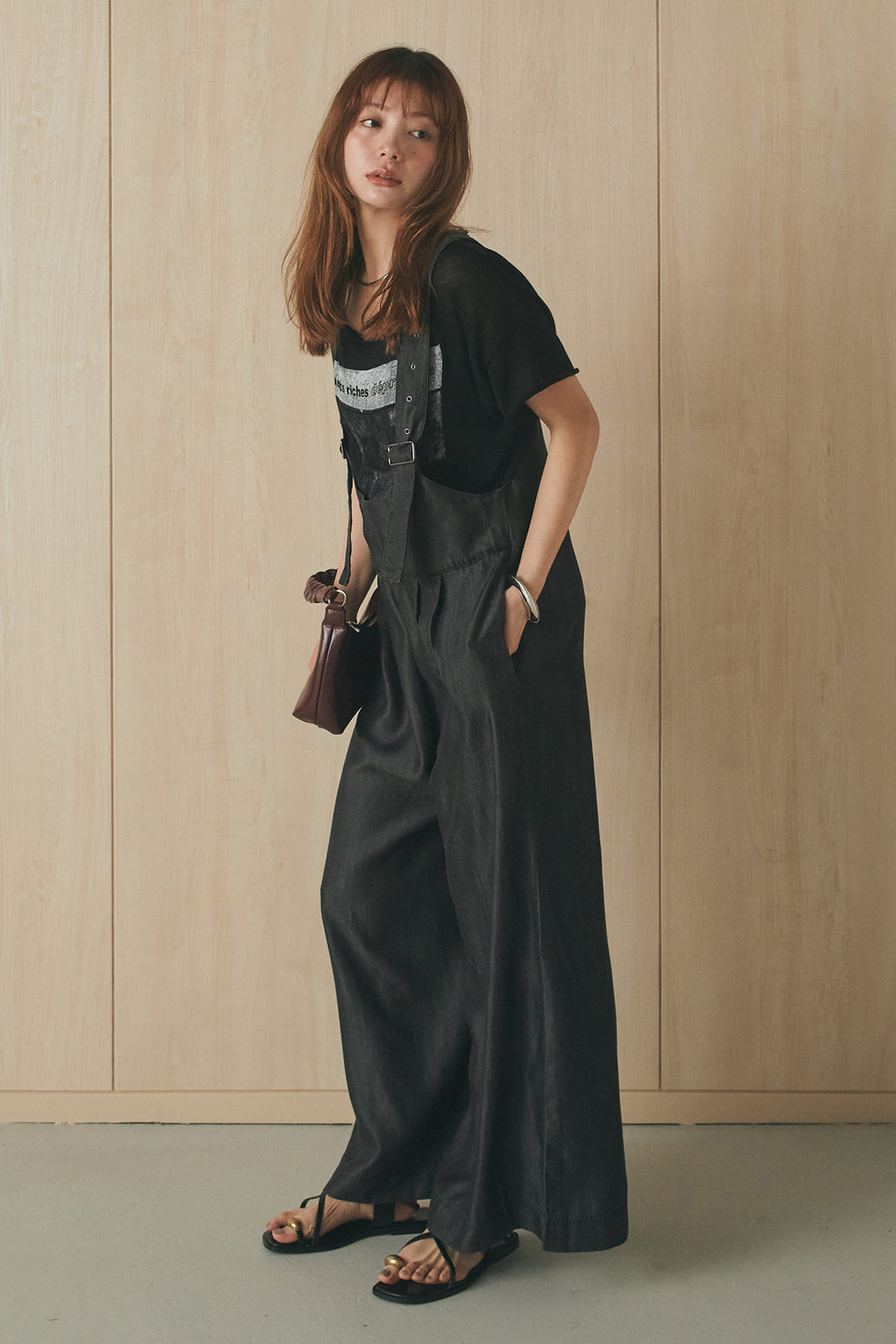 [SET]半袖モノトーングラフィックトップス+前後2WAYテンセルデニムサロペット(2set)