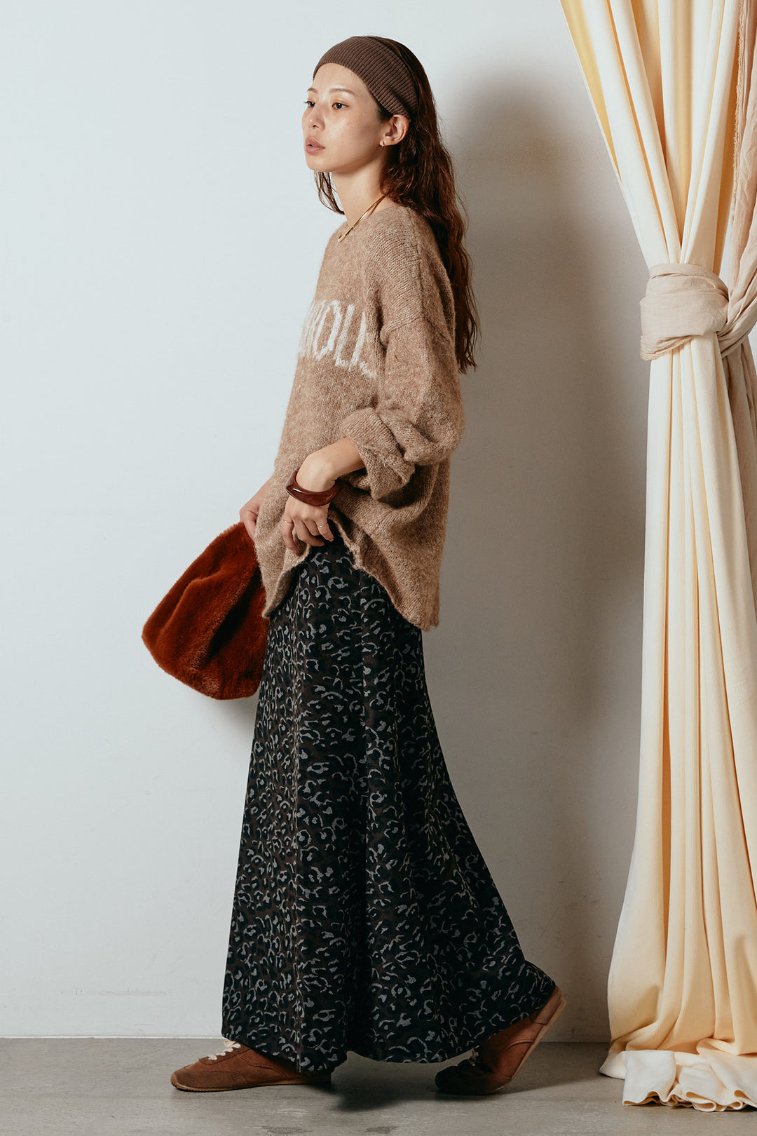 [SET]フロントロゴデザインニットトップス+レオパードロングスカート(2set)