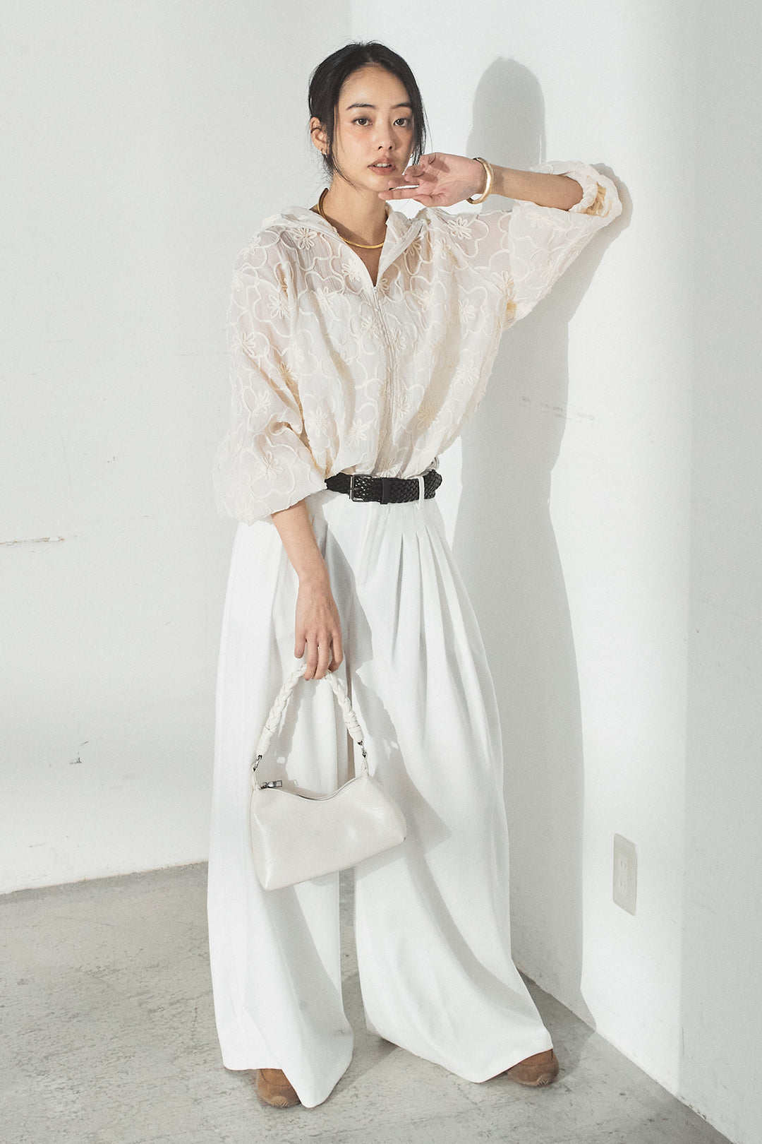 [SET]シアーフラワーフードブルゾン+編みベルト付きウエストタックワイドパンツ(2set)