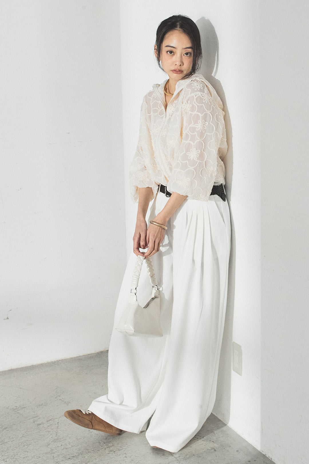 [SET]シアーフラワーフードブルゾン+編みベルト付きウエストタックワイドパンツ(2set)