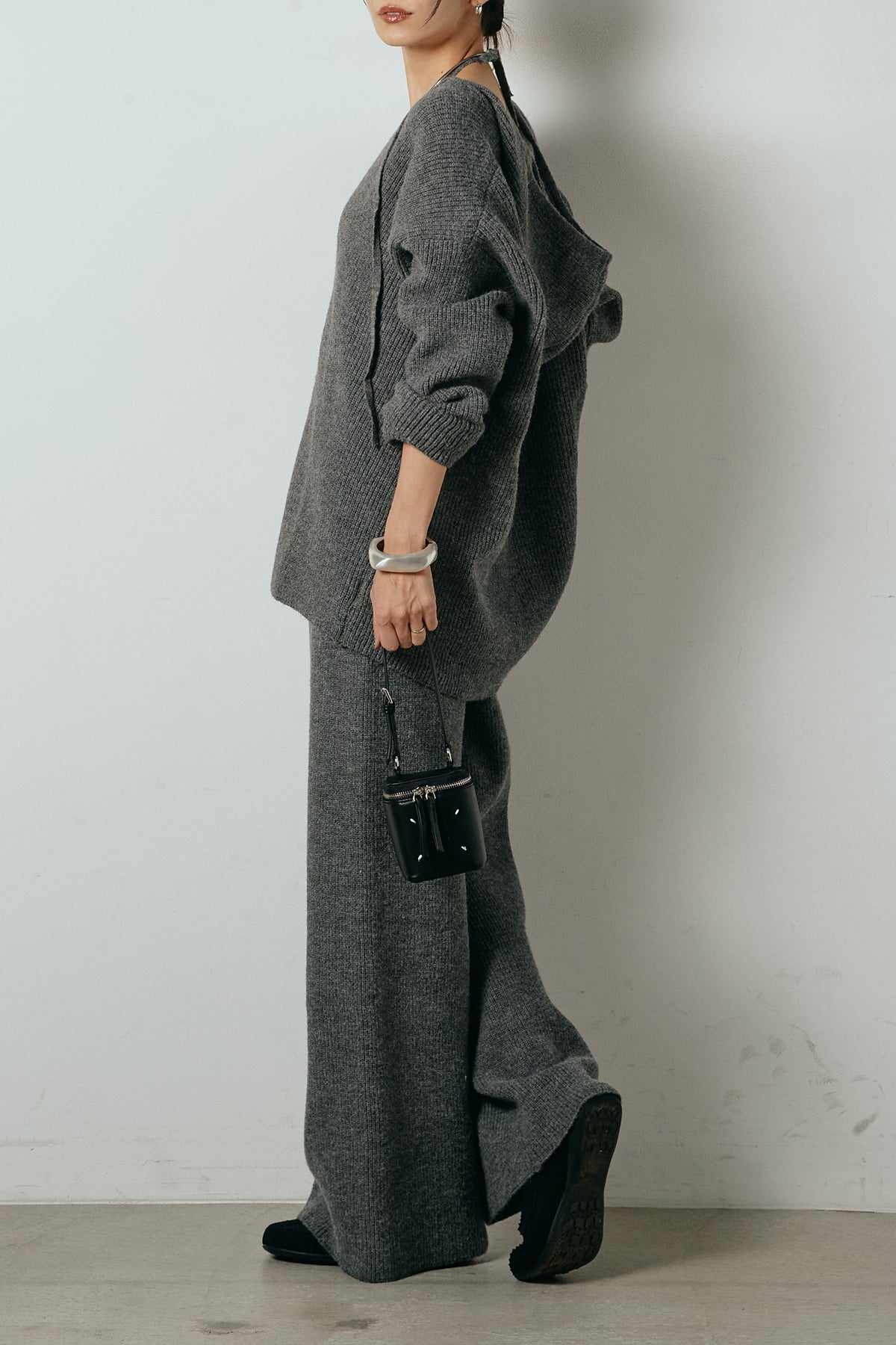 SET]ホルターネックケーブルニットSETUP – ESICA