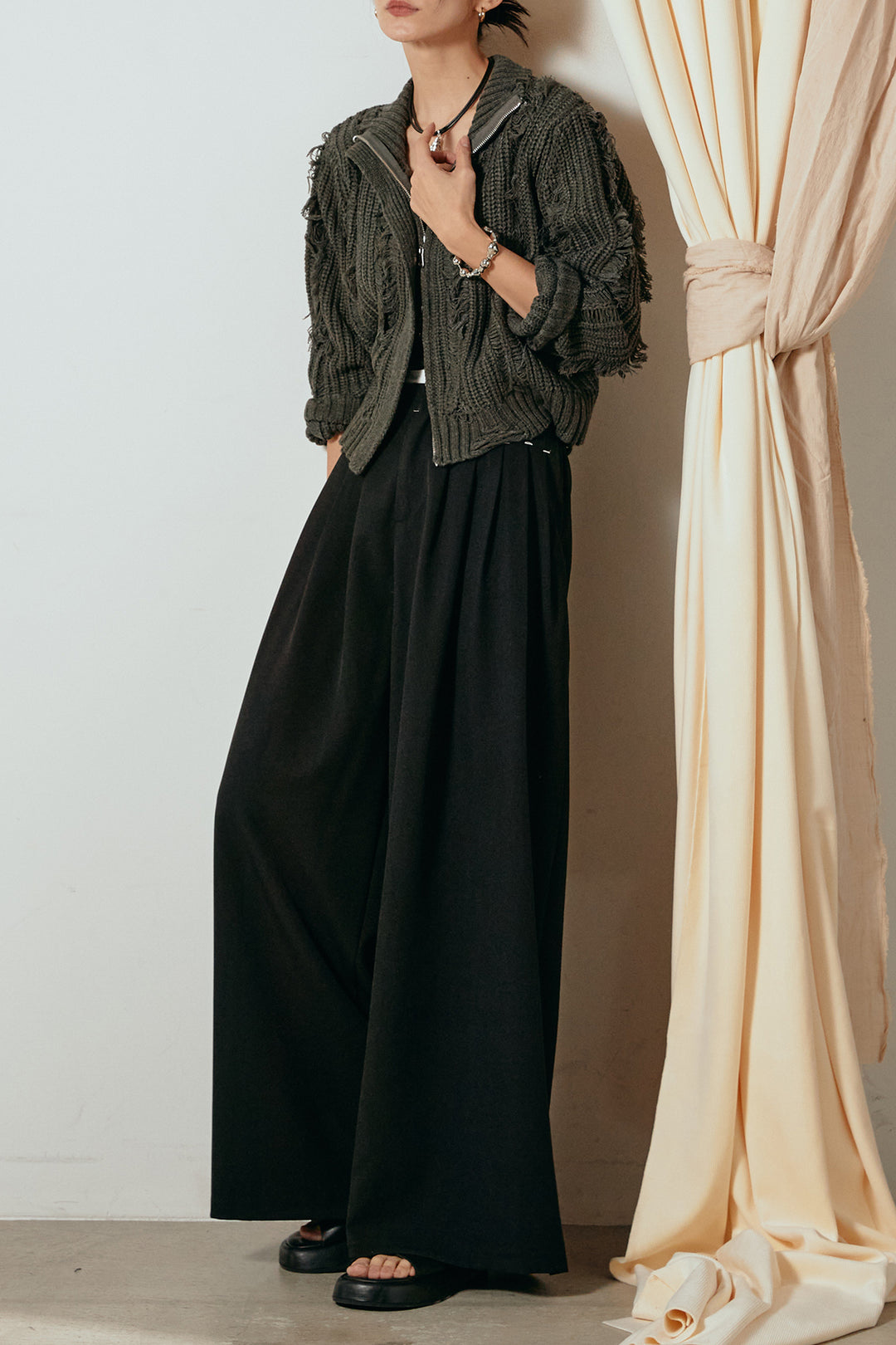 [SET]ハイネックフリンジジップニットトップス+ウエストステッチデザインワイドスラックス(2set)