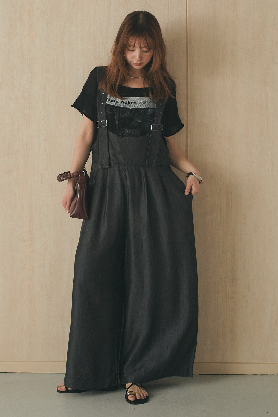 [SET]半袖モノトーングラフィックトップス+前後2WAYテンセルデニムサロペット(2set)