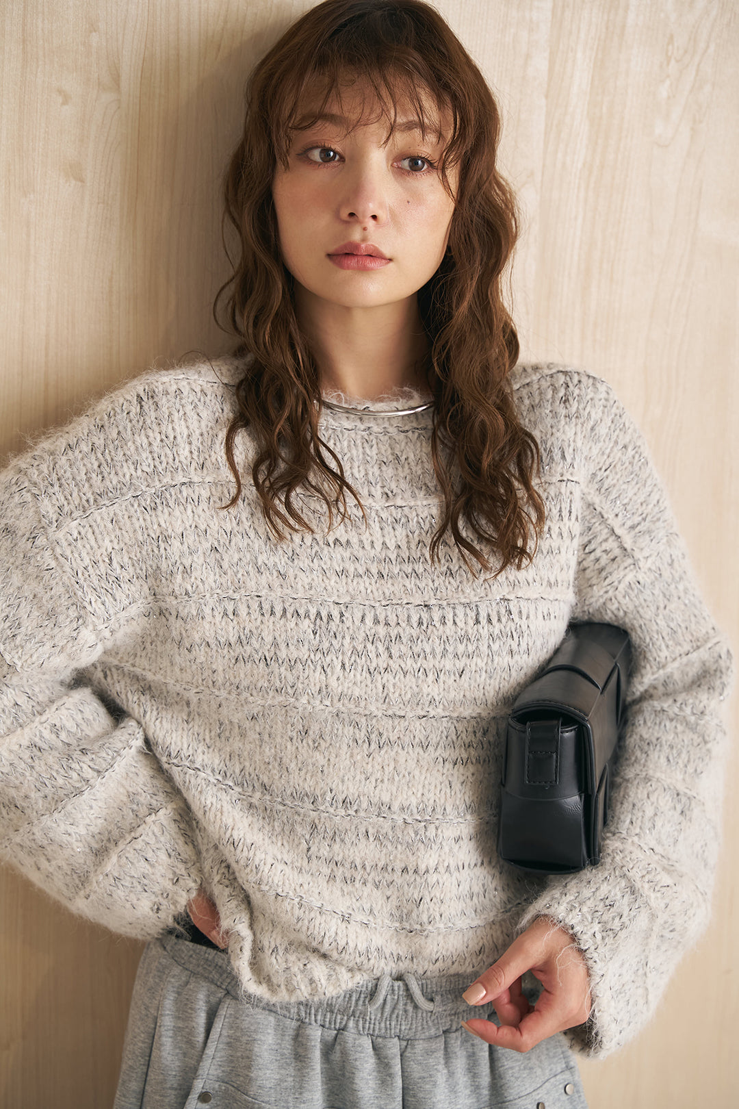 [SET]ルーズメランジボートニット+スタッズ付きニーサイドタックスウェットパンツ(2set)