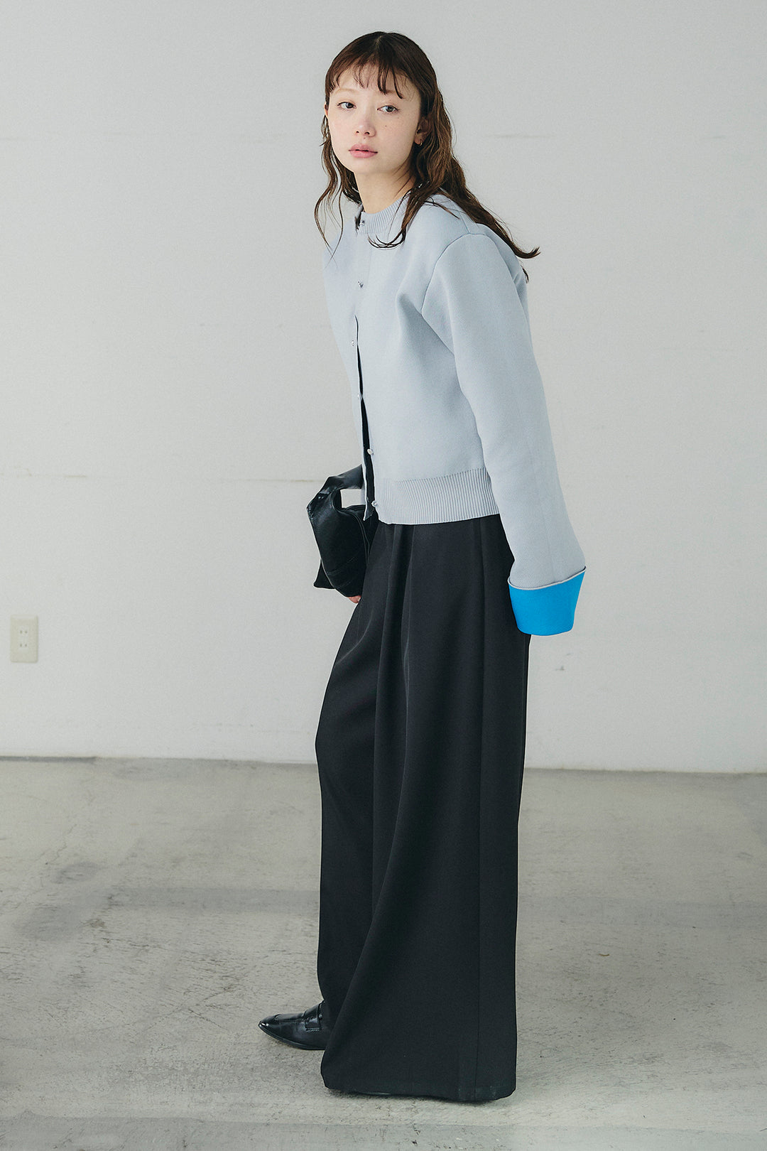 [SET]リバーシブル配色ニットカーディガン+ベルト付きツータックワイドパンツ(2set)