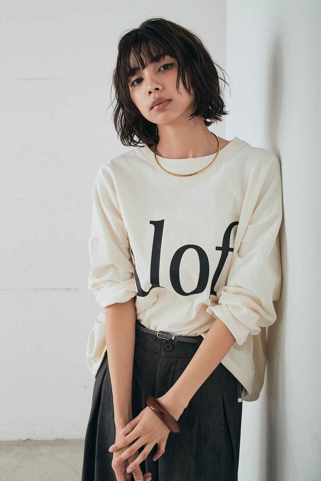 [SET]裾センタードロストロゴプリントワイドTシャツ+紐ベルト付きかすれ柄ワイドスラックス(2set)