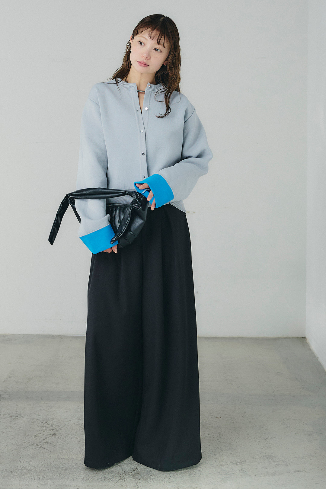 [SET]リバーシブル配色ニットカーディガン+ベルト付きツータックワイドパンツ(2set)