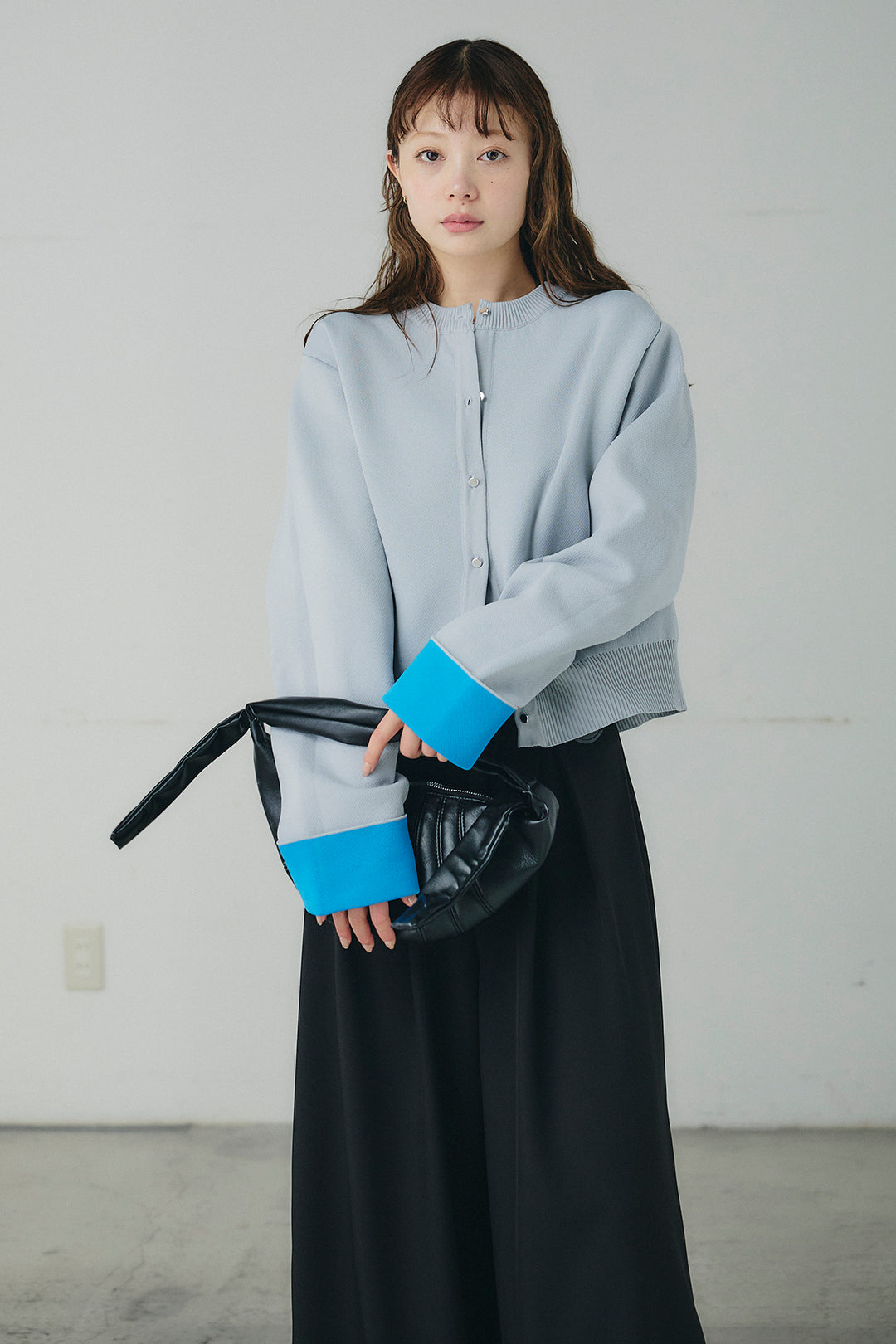 [SET]リバーシブル配色ニットカーディガン+ベルト付きツータックワイドパンツ(2set)