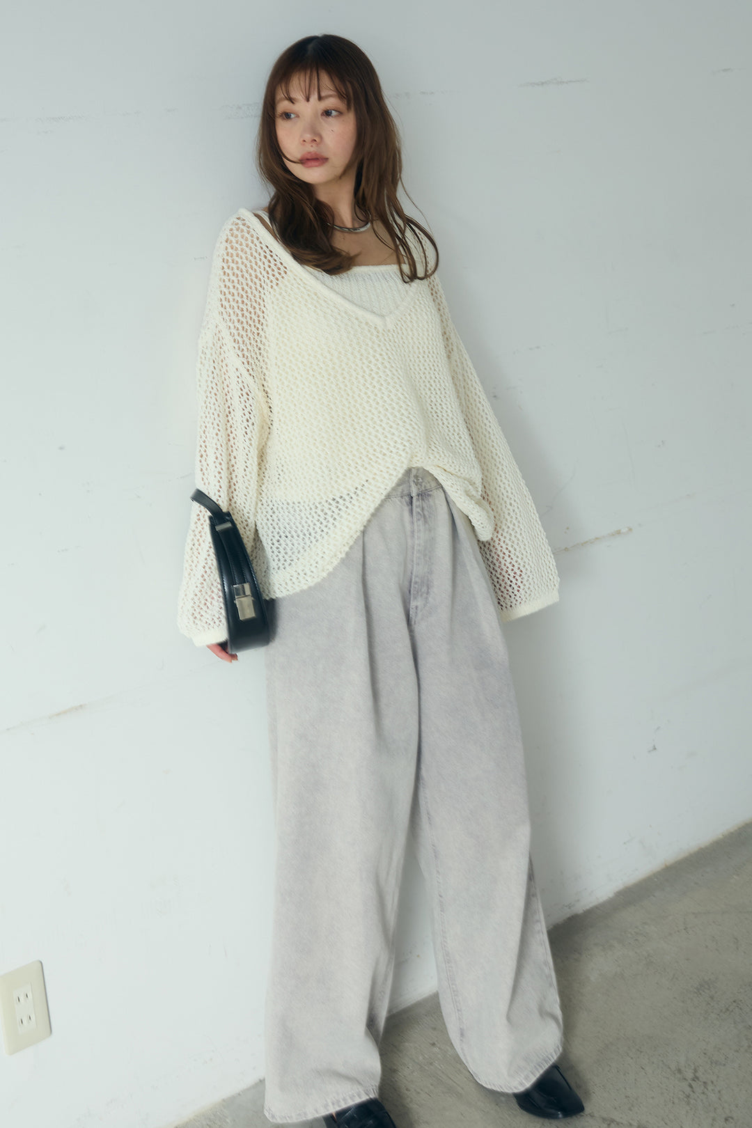 [SET]メッシュ編みビスチェセットVネックプルオーバー+カラーデニムタックカーブパンツ(2set)