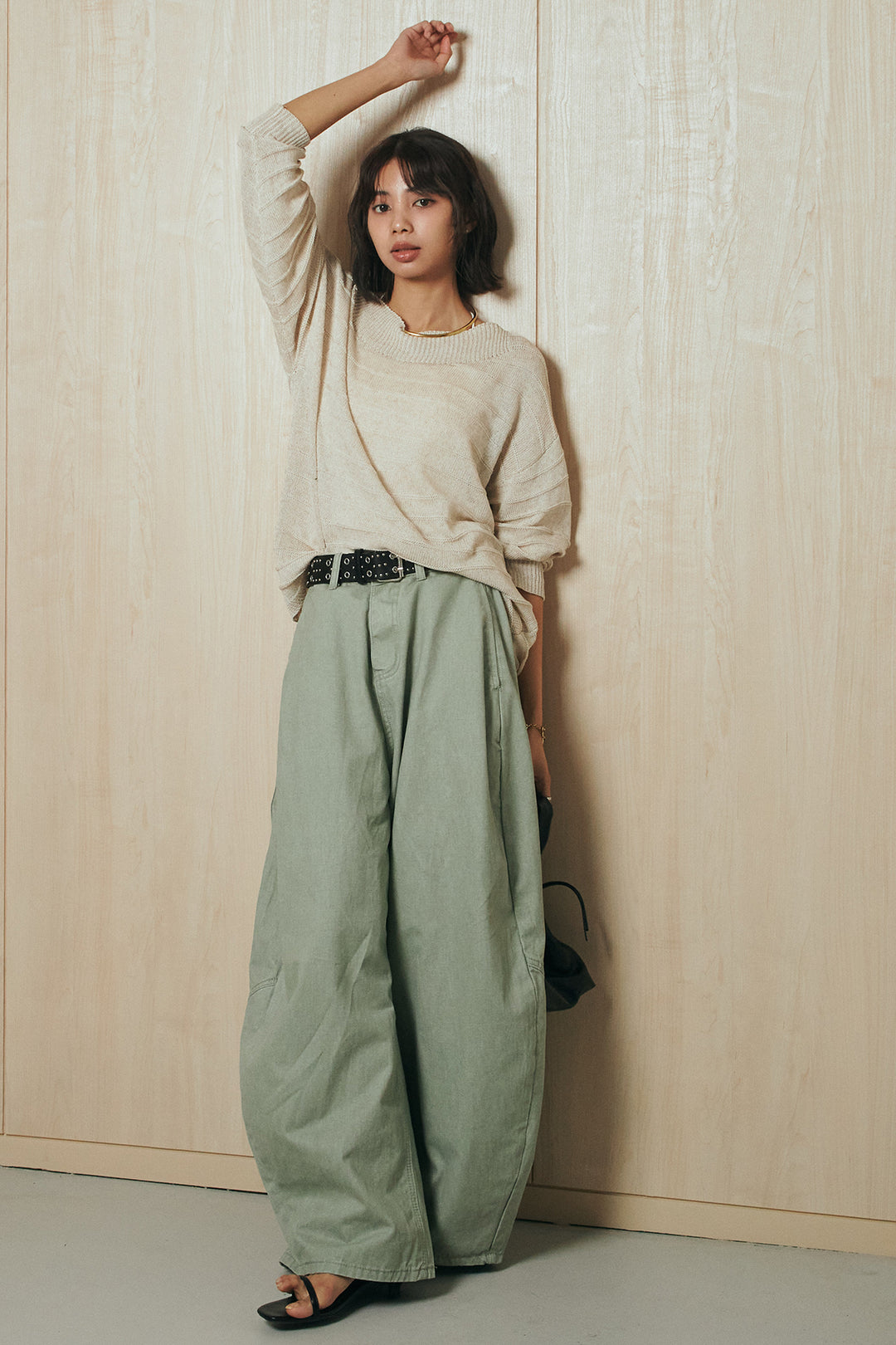 [SET]麻混リラックスニットトップス+ベルト付きカラーデニムパンツ(2set)
