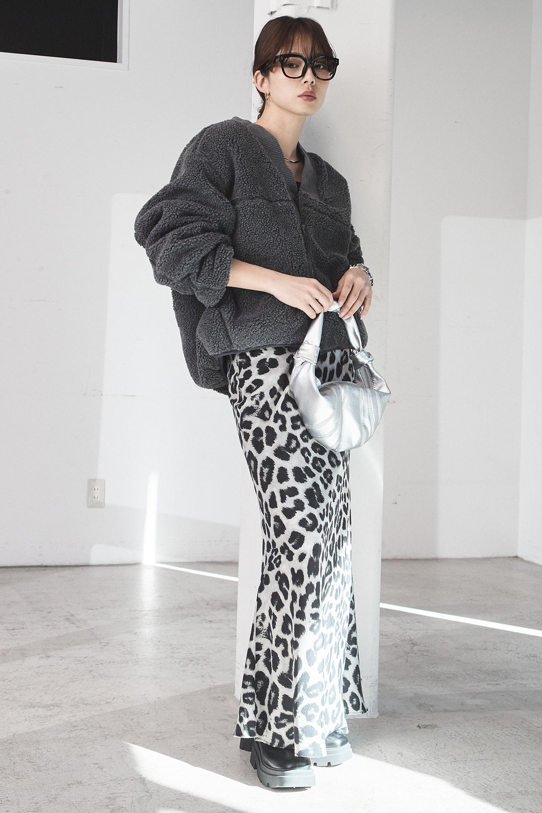 [SET]ノーカラーリブボアアウター+レオパードサテンナロースカート(2set)