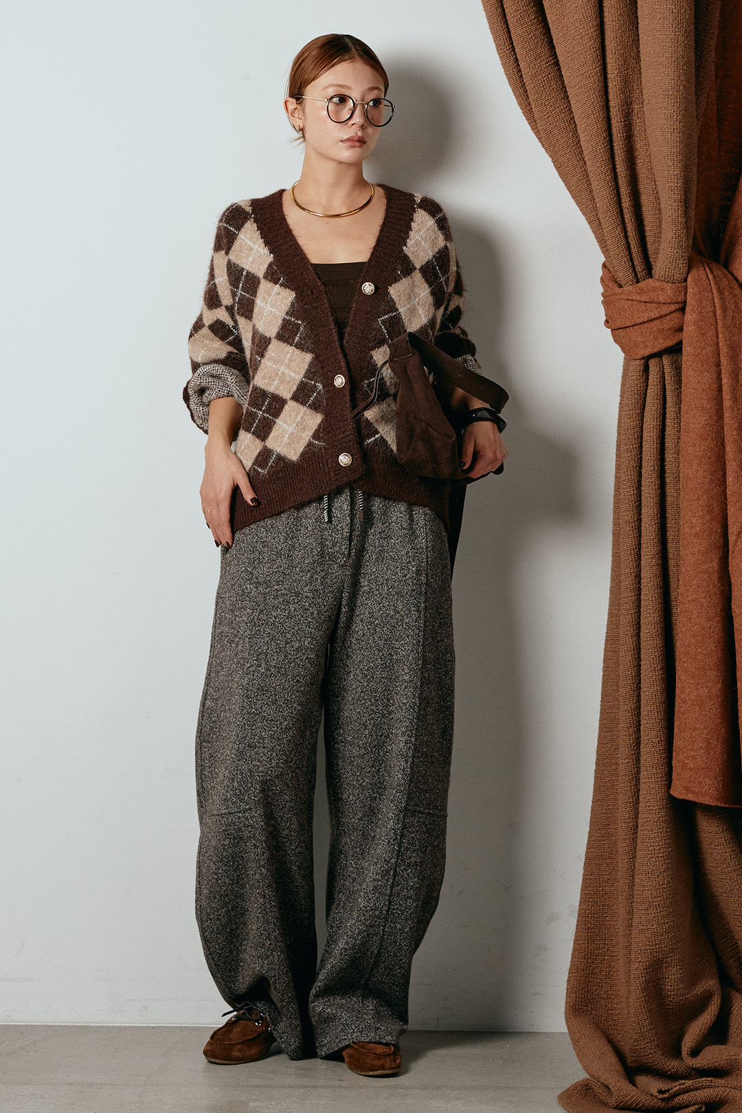 [SET]オーバーサイズ総柄Vネックニットカーディガン+杢ニットフレアパンツ(2set)
