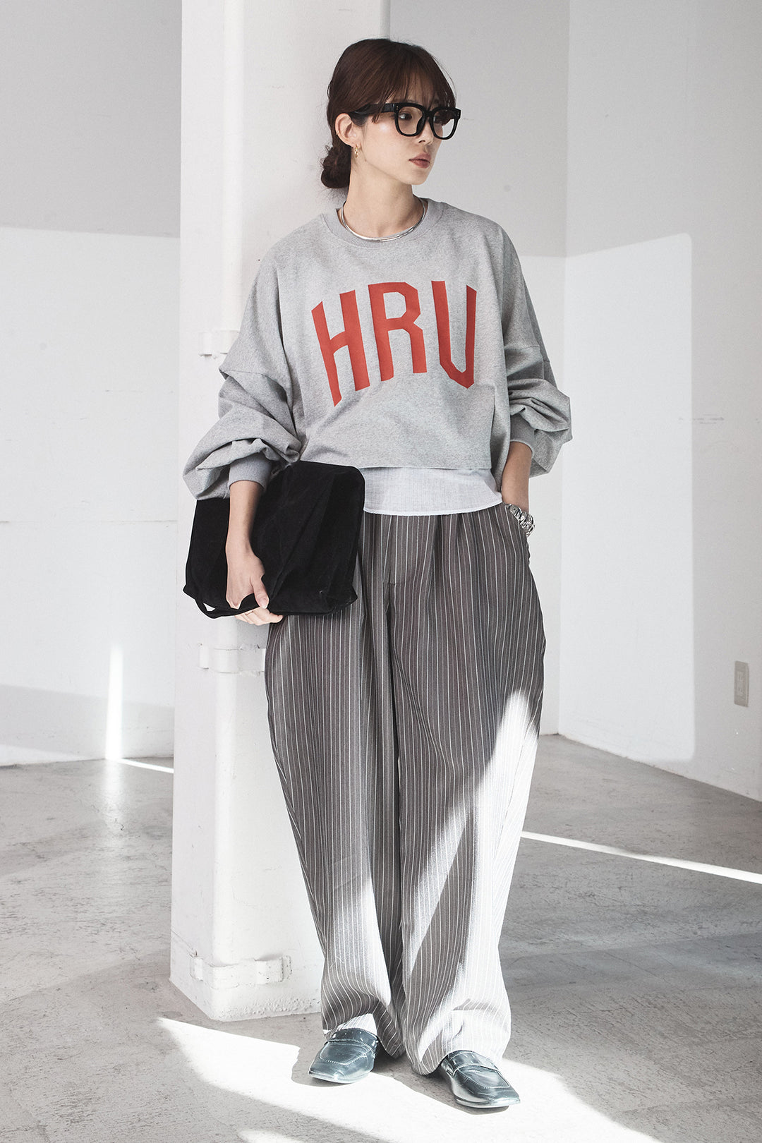 [SET]ビッグロゴHRU袖ボリュームトップス+ヘリンボーンストライプツータックパンツ(2set)