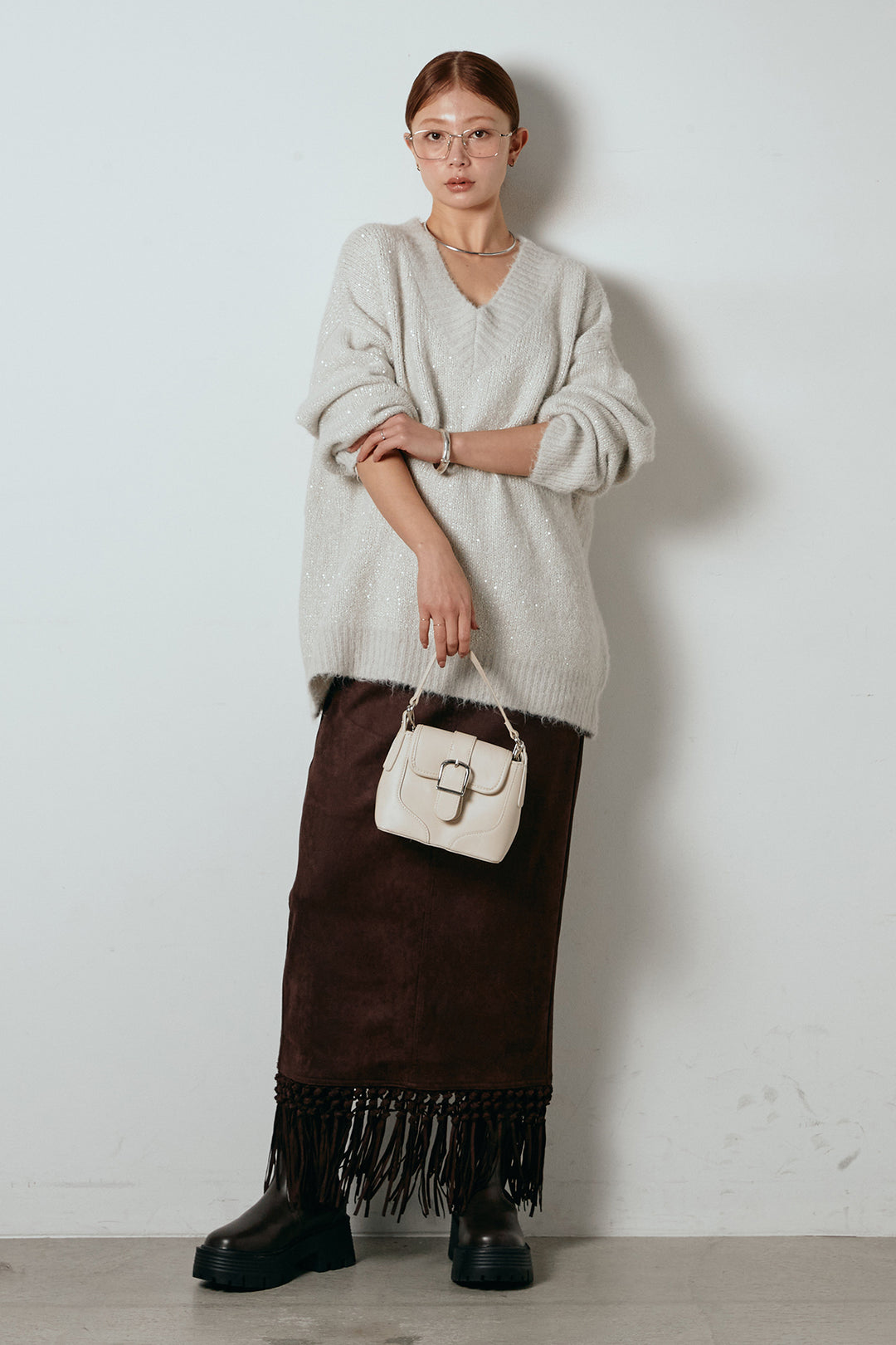 [SET]Vネックルーズラメニットトップス+スウェードライク裾フリンジスカート(2set)