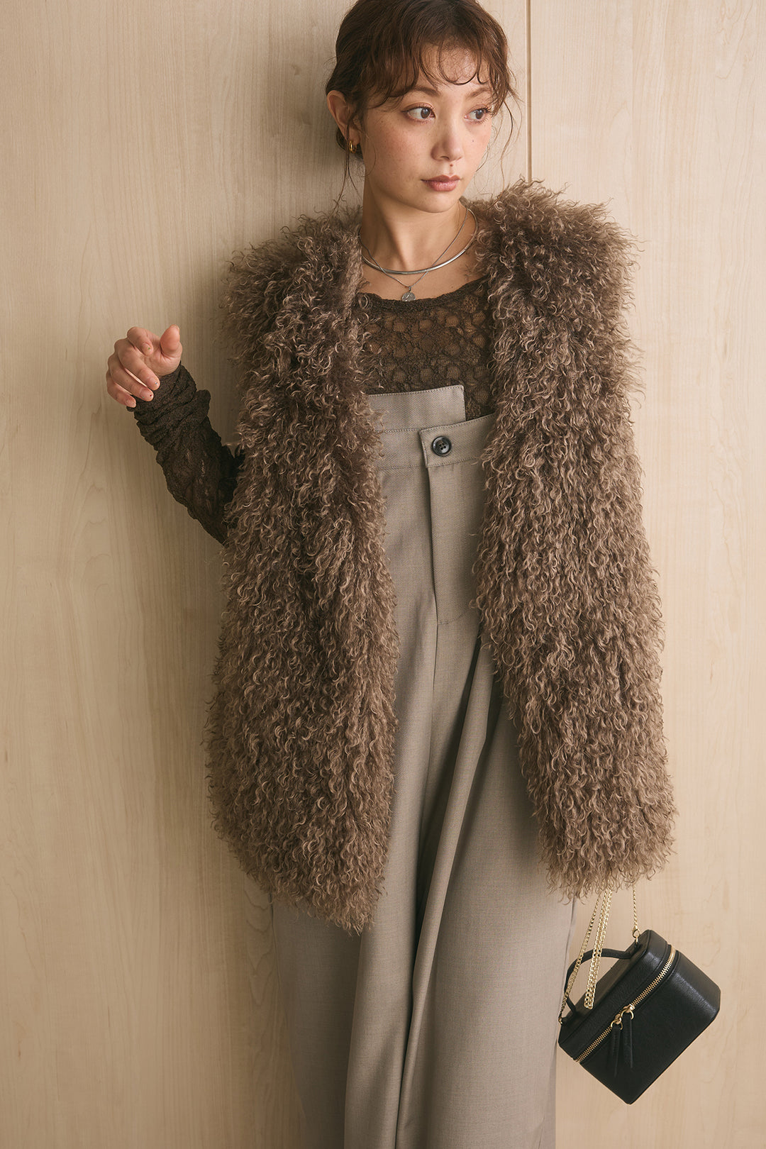 [SET]ロングシャギーファーベスト+2WAYカットレースバックオープンプルオーバー+ツイルアシメサロペット(3set)