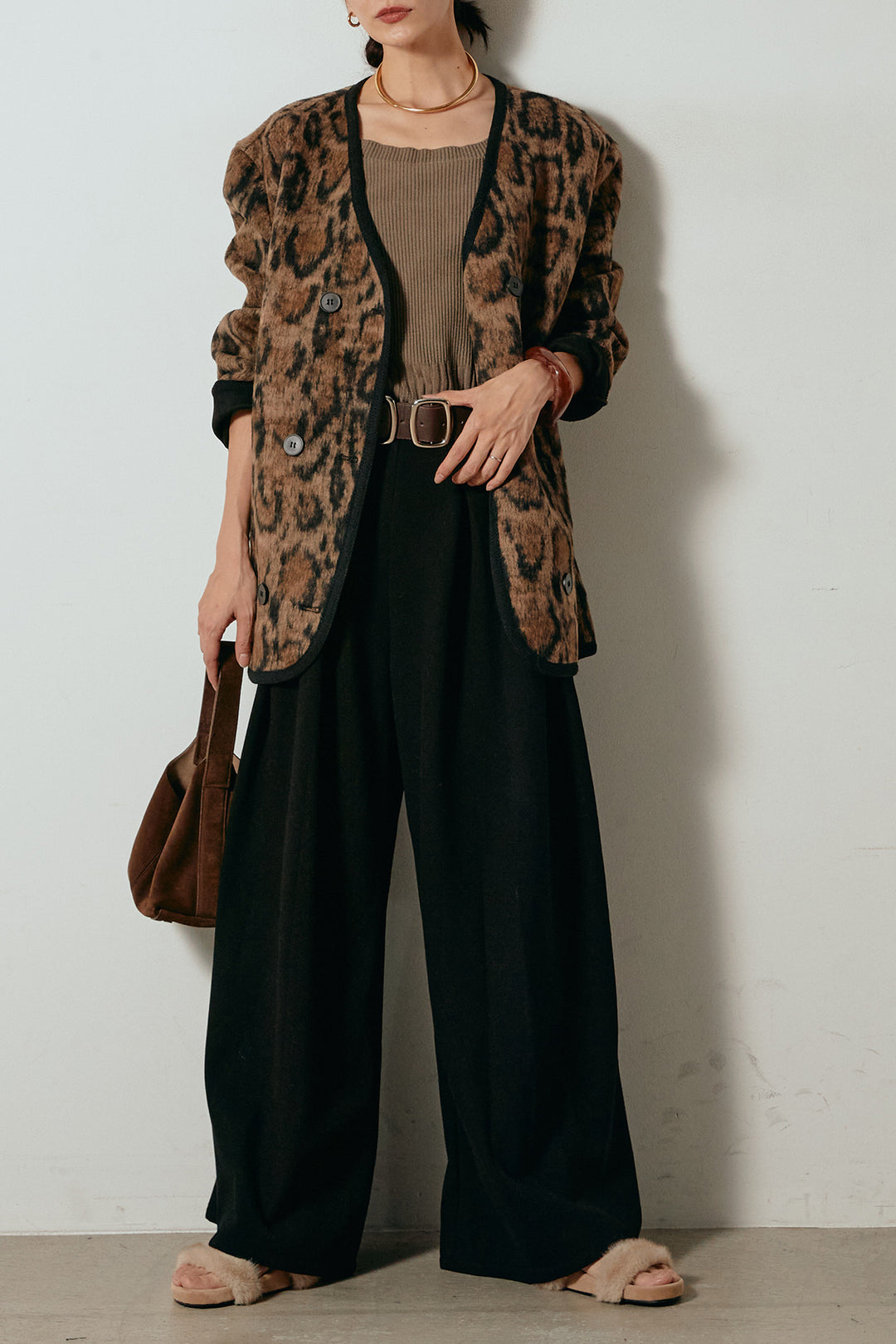 [SET]ノーカラーレオパード柄アウター+フェイクレザー太ベルト付きタックワイドパンツ(2set)