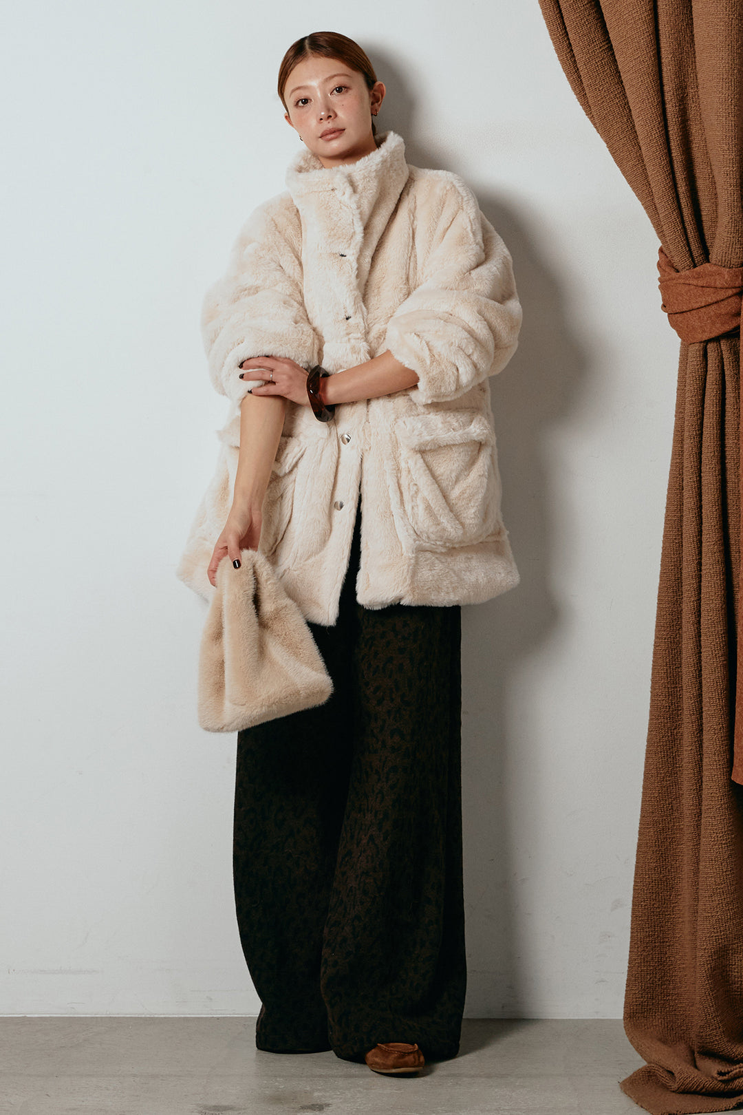 [SET]スタンドネックファーコート+レオパードジャガードニットパンツ(2set)