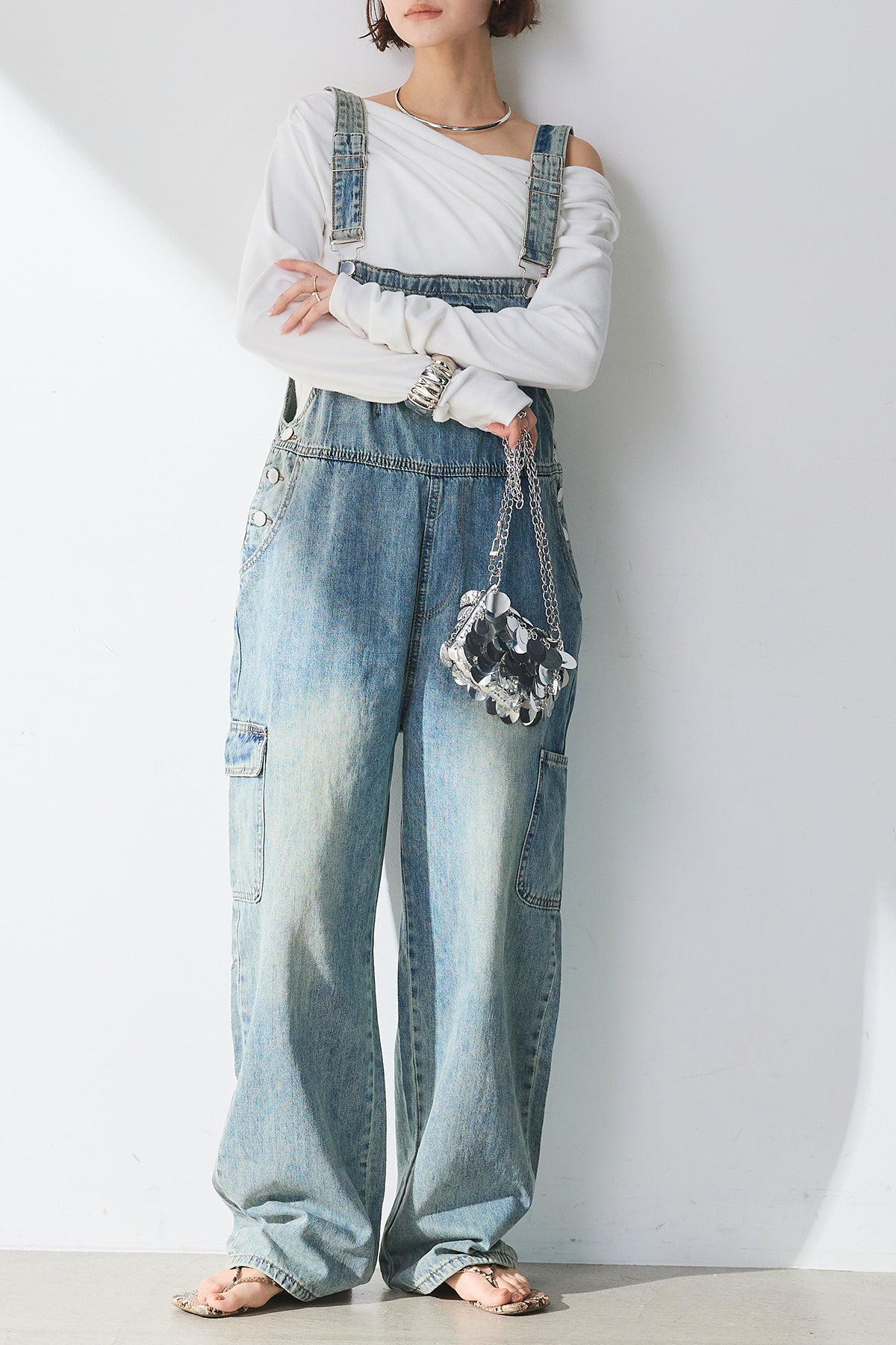 SET]ドレープオフショルロングTシャツ+デニムカーゴサロペット(2set