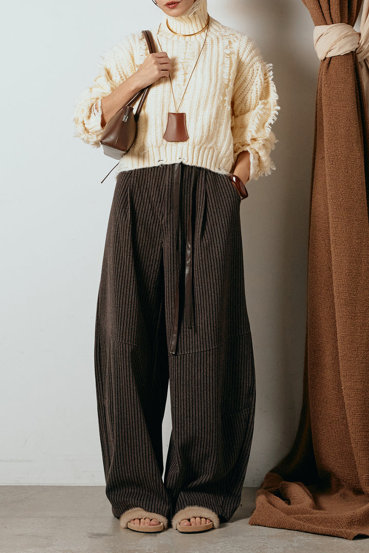 [SET]フリンジタートルショートニット+レザーライク配色ストライプパンツ(2set)