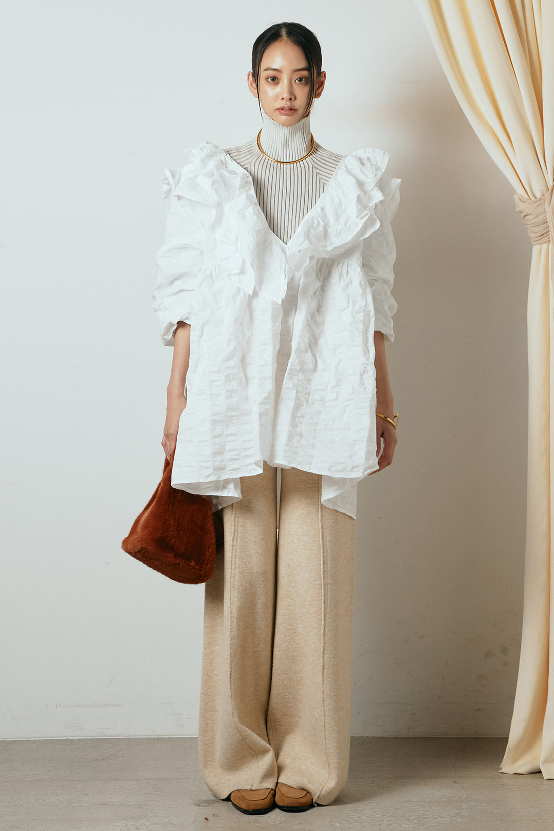 [SET]Vネックフリルカラーブラウス+センターラインニットパンツ(2set)