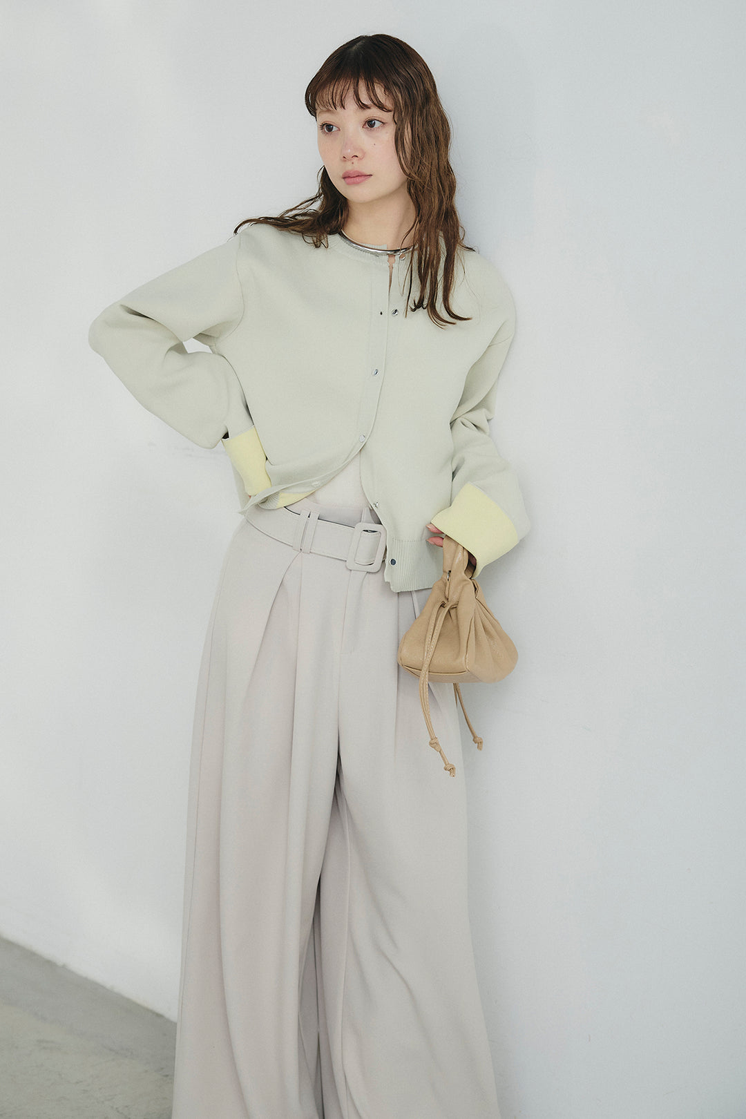 [SET]リバーシブル配色ニットカーディガン+ベルト付きツータックワイドパンツ(2set)