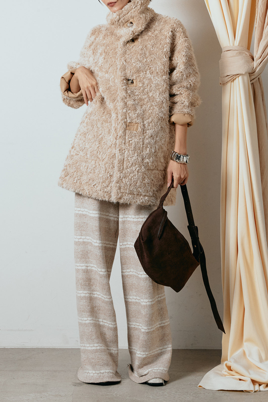 [SET]リバーシブルボアアウター+マルチライン柄リラックスニットパンツ(2set)