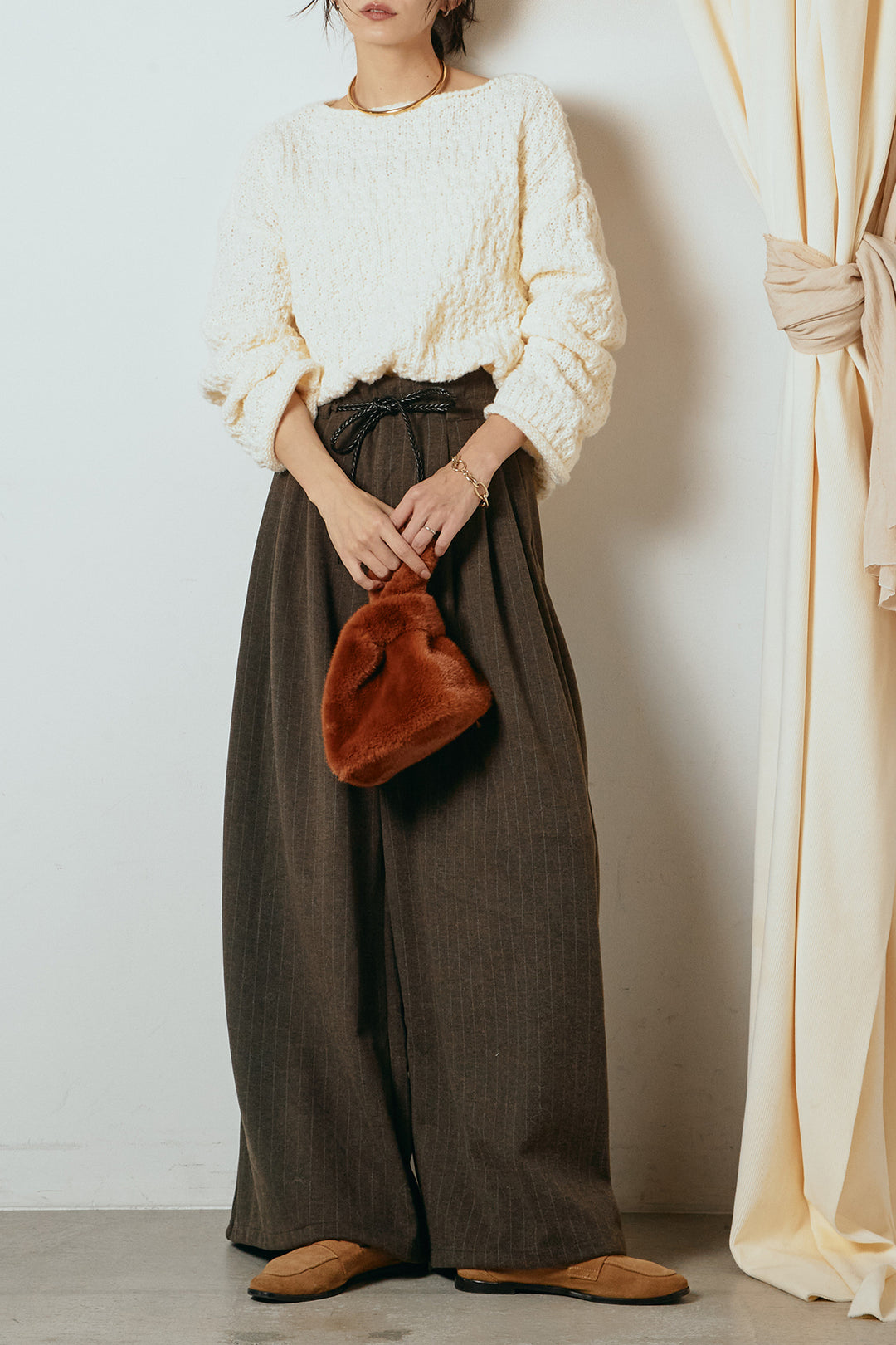 [SET]ボリューム編みニットプルオーバー+編みベルト付きピンストライプワイドパンツ(2set)