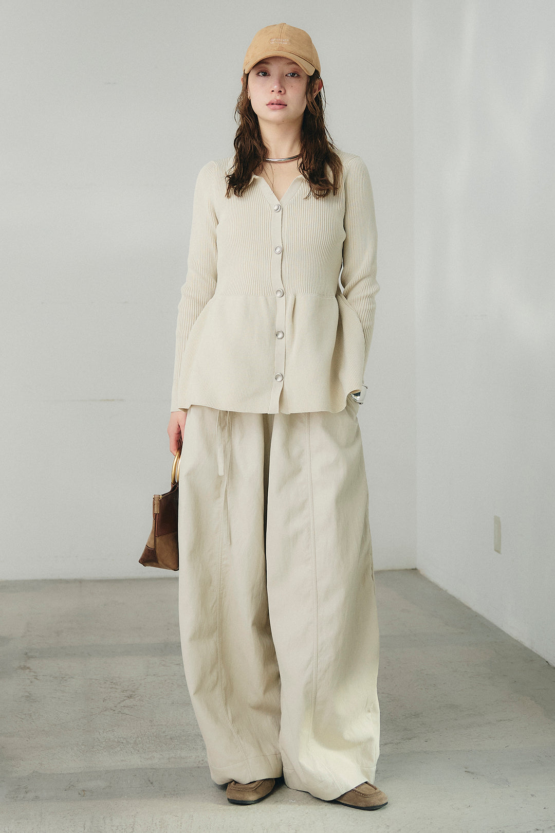 [SET]スキッパーペプラムニット+フェイクレザーカーブワイドパンツ(2set)