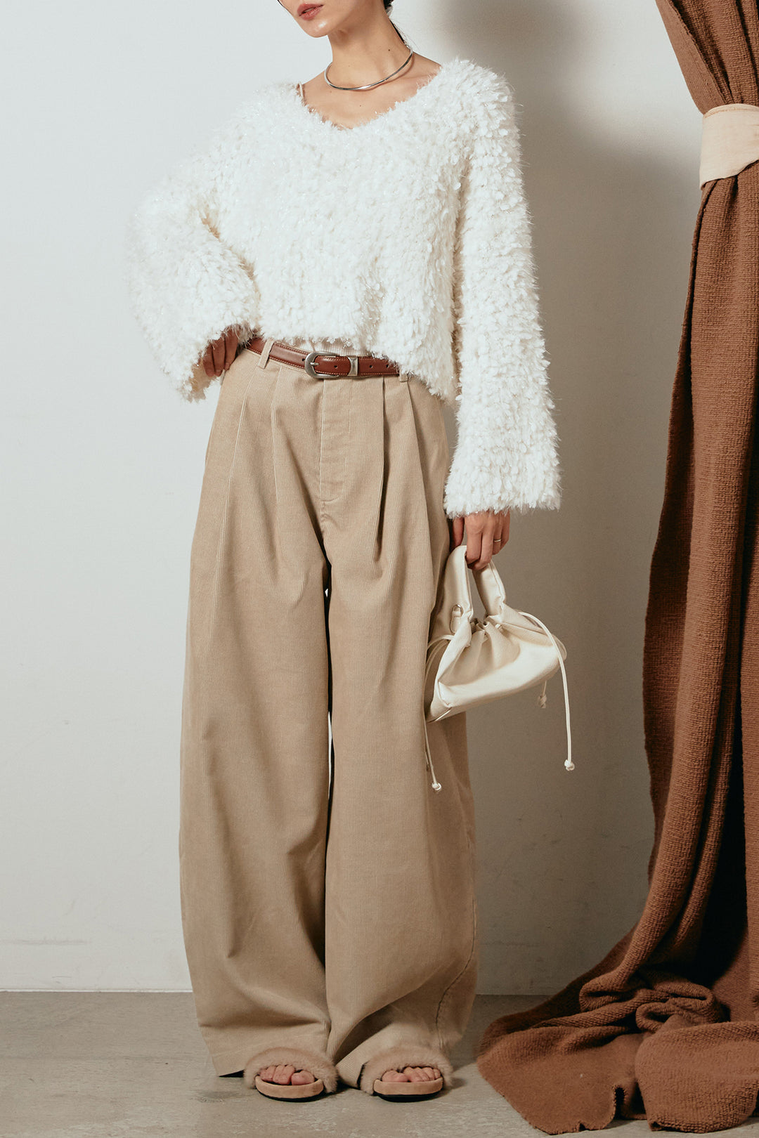 [SET]深Vネックチョウチョヤーンニットトップス+フロントタック入りコーデュロイパンツ(2set)