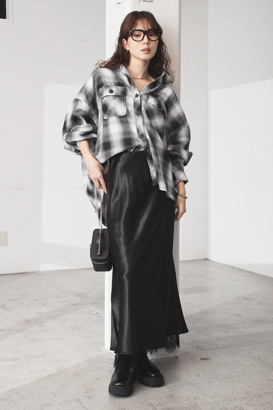 [SET]オンブレーチェックビッグシルエットCPOシャツ+裾レースデザインサテンスカート(2set)