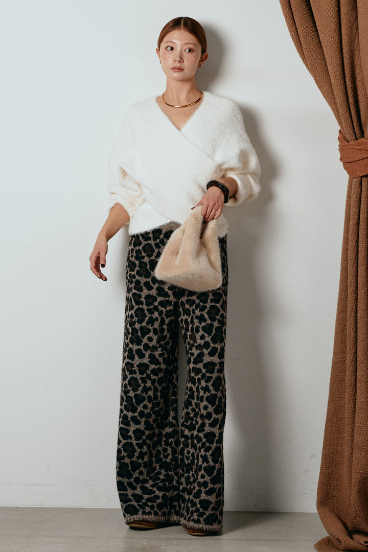 [SET]シャギーカシュクールニットトップス+リラックスレオパード柄ニットパンツ(2set)